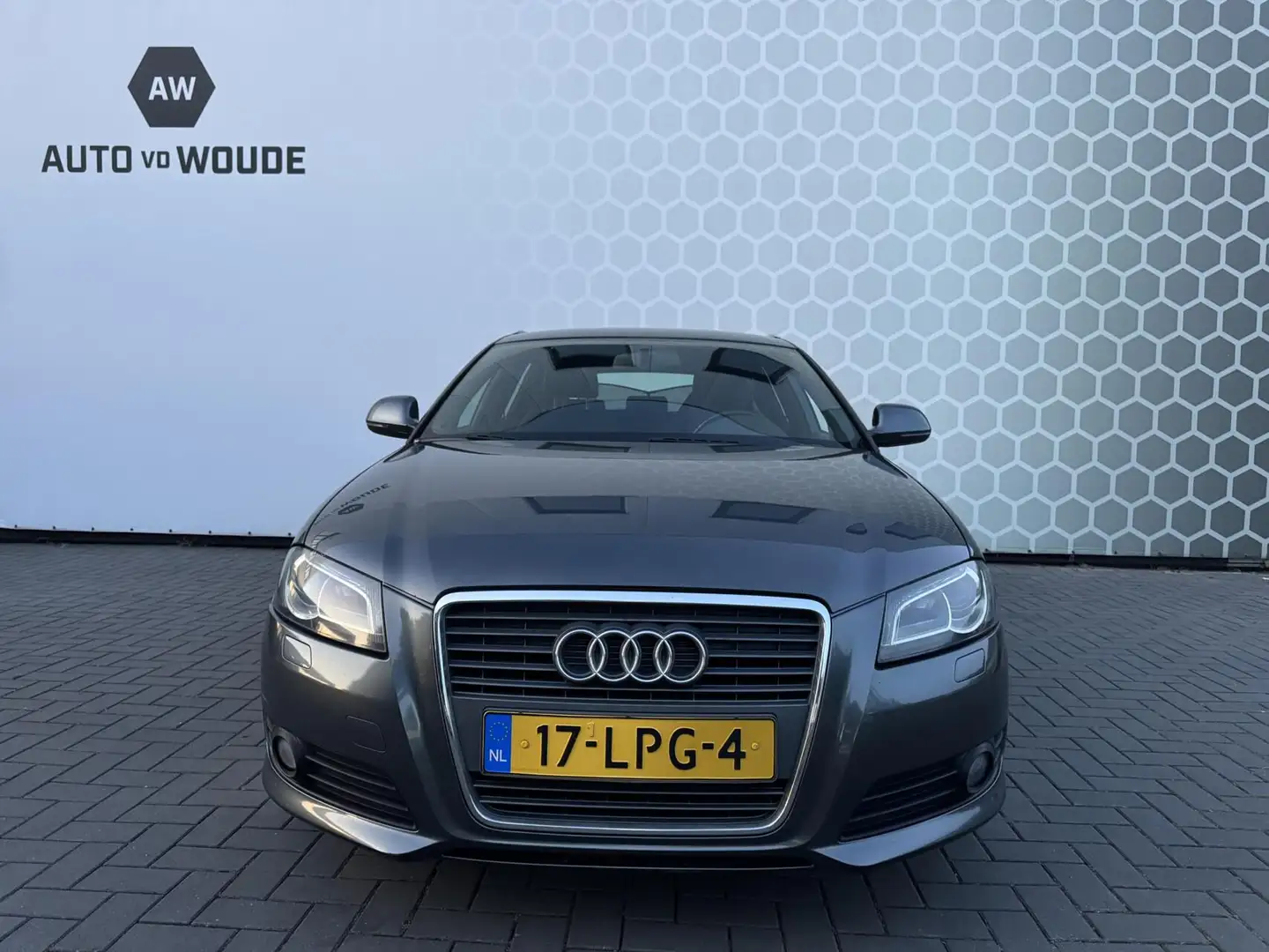 Audi A3 Sportback 1.4 TFSI Ambition Pro Line s-line Gris - 2