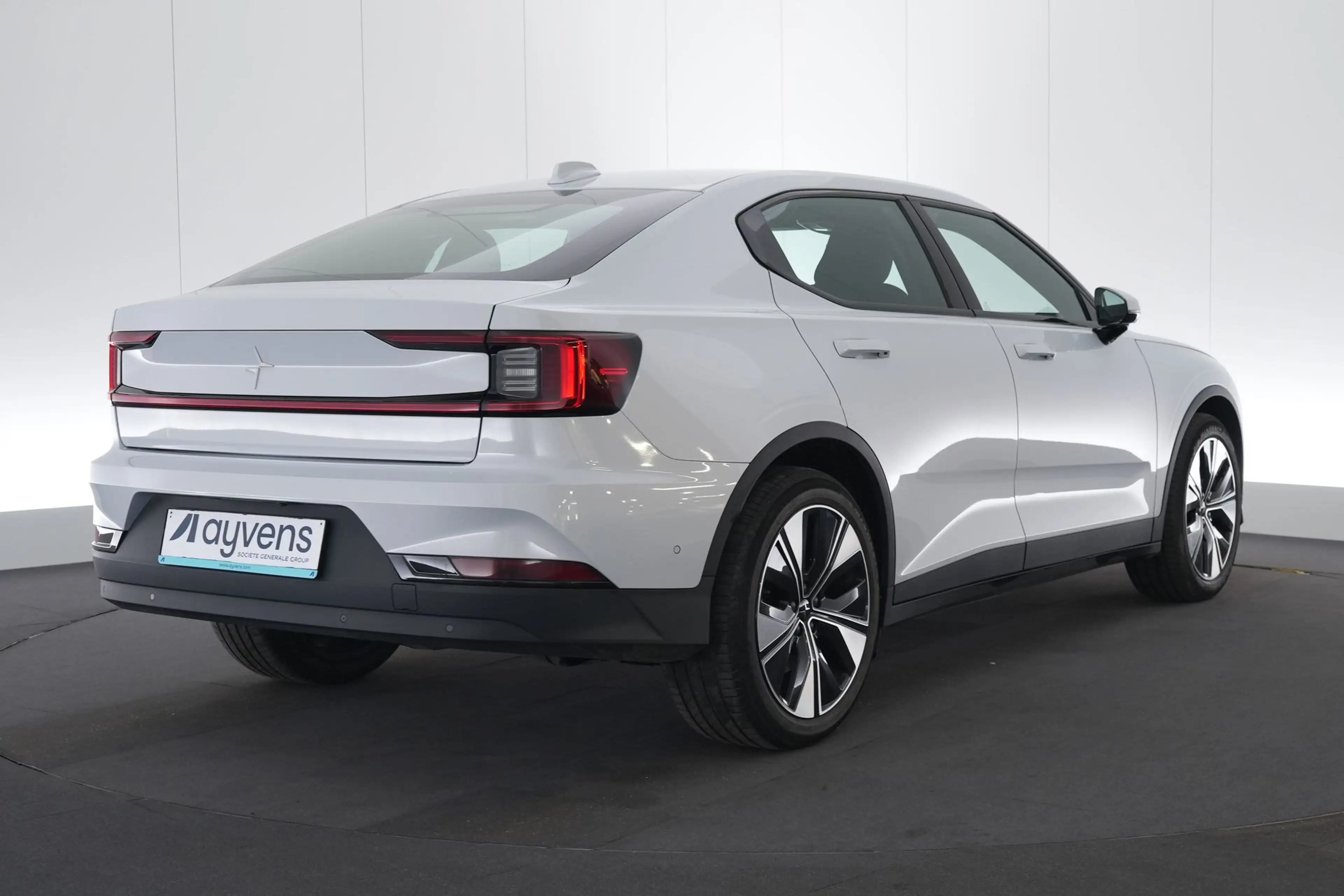 Polestar 2 69 kWh Single Motor Standard Range LED GPS PDC CAM — photo 7
