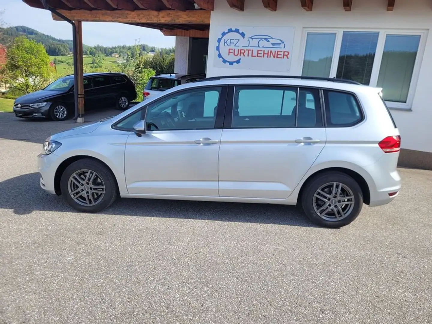Volkswagen Touran TDI DSG Silber - 2