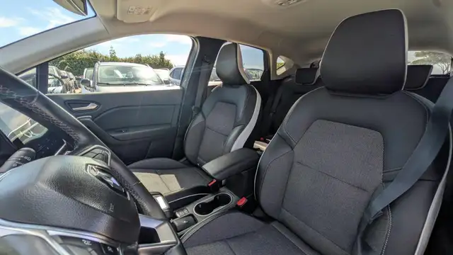 Renault Captur view 15