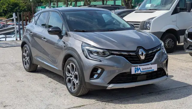 Renault Captur view 2