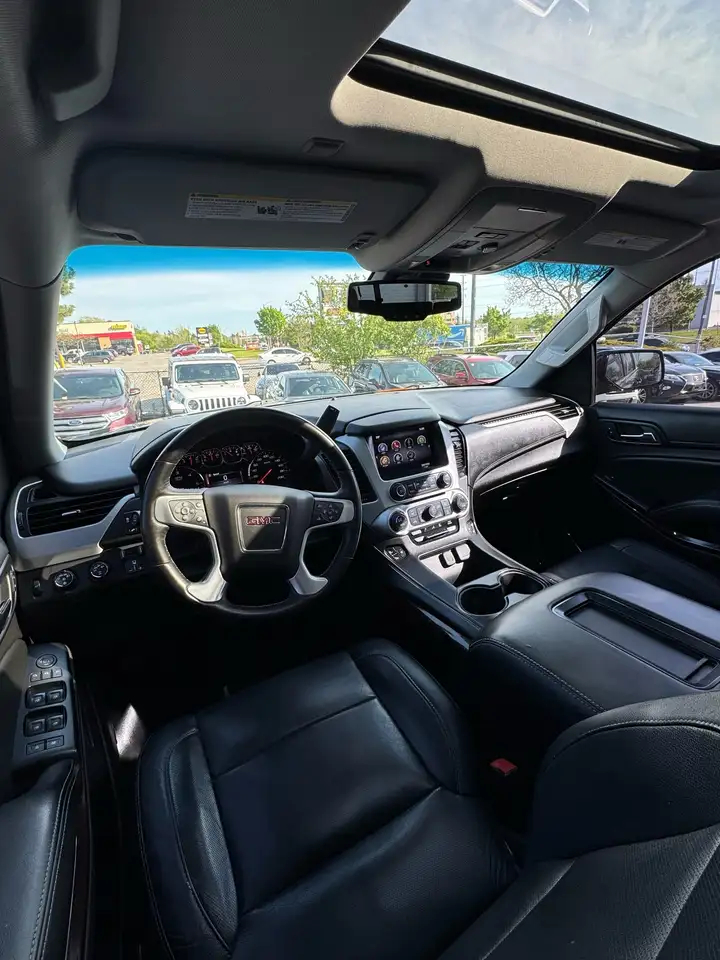 GMC Yukon снимка GMC Yukon