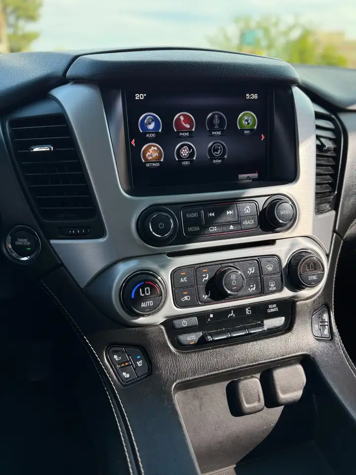 GMC Yukon снимка GMC Yukon