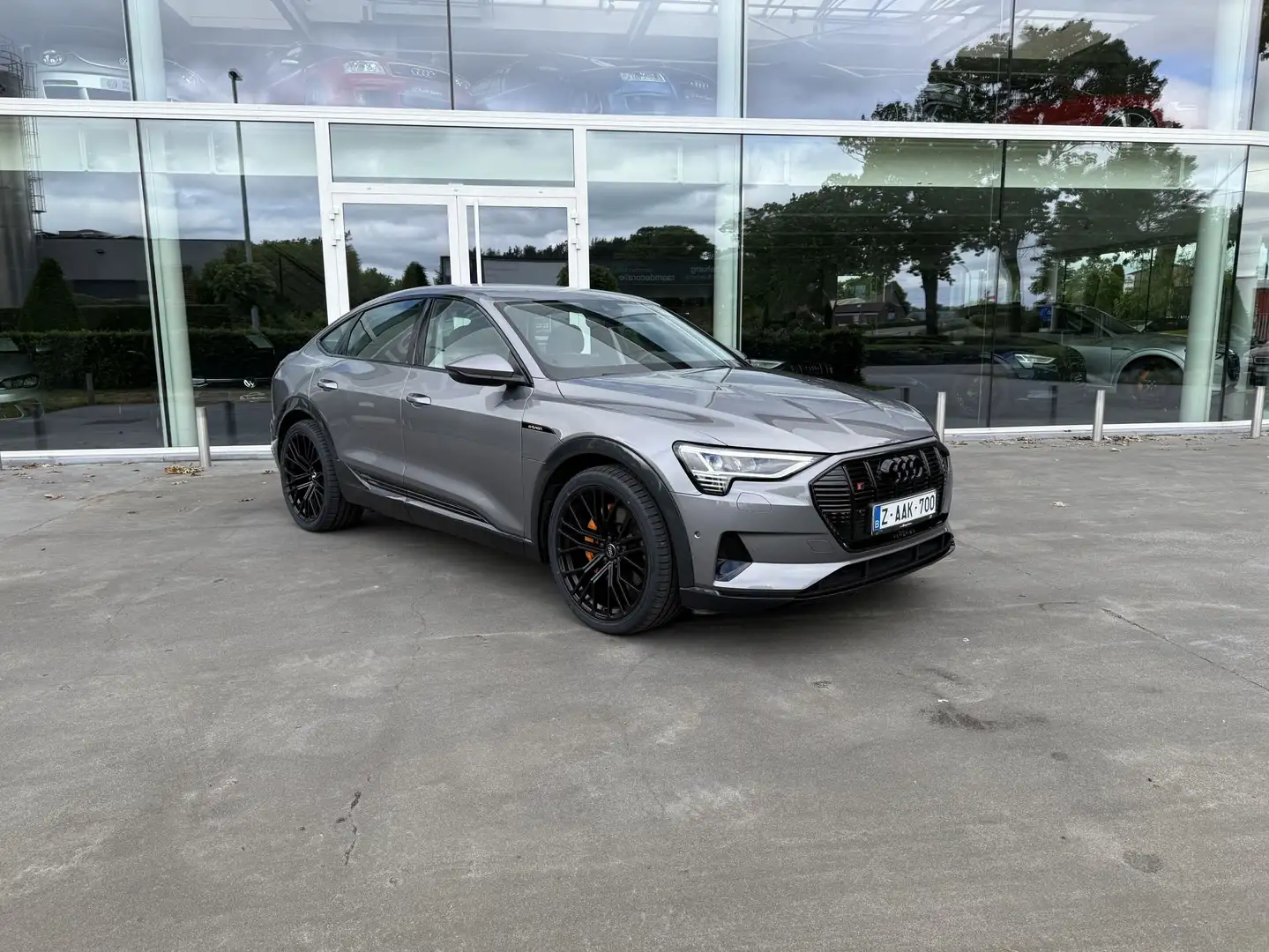 Audi e-tron SPORTBACK 55 QUATTRO 408PK * MATRIX * CAR PLAY / Сірий - 1