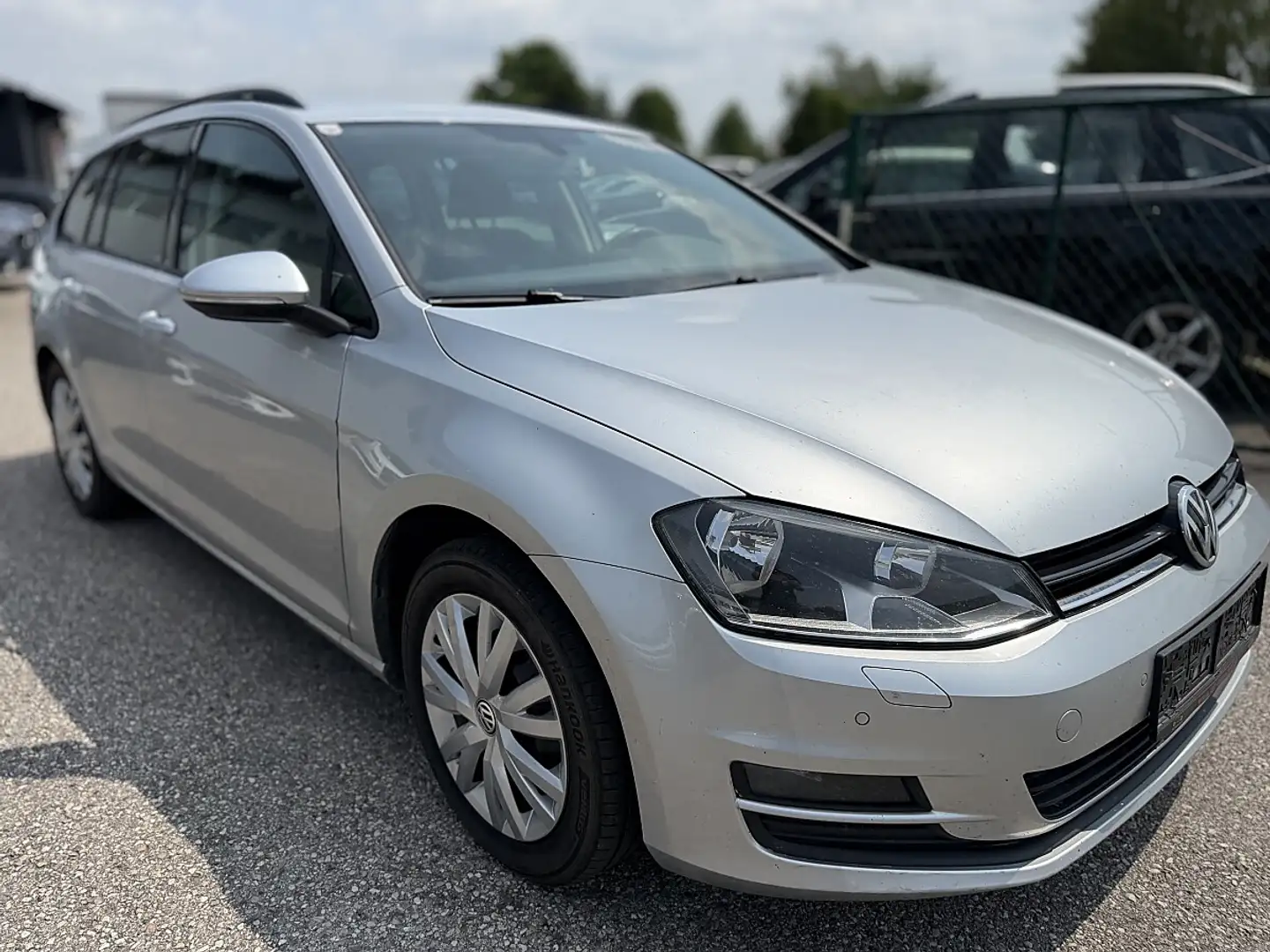 Volkswagen Golf R abbit 2,0 BMT TDI 4Motion Silber - 1
