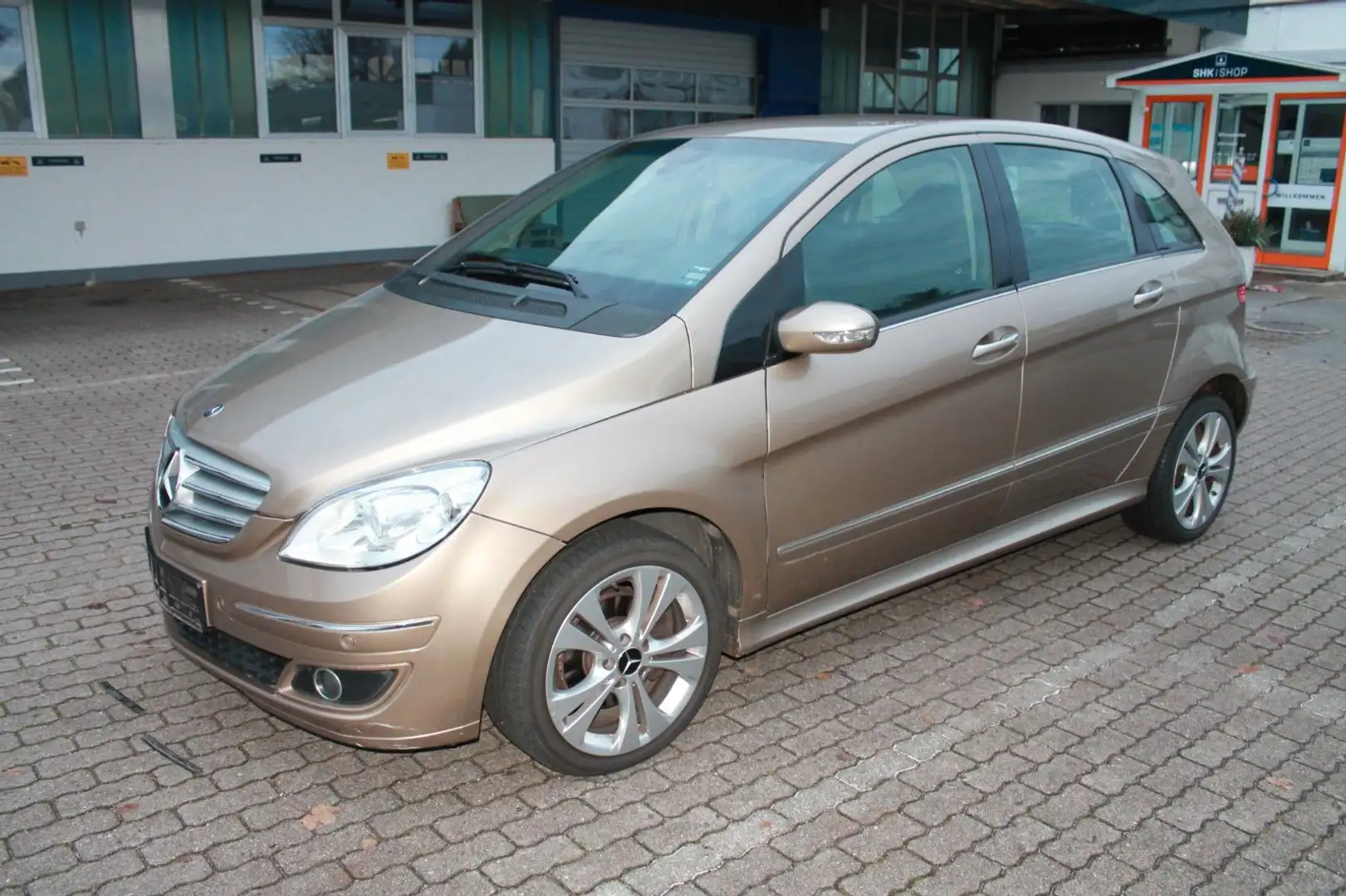 Mercedes-Benz B 200 / auf wünsch TÜV Neue!! Gold - 1