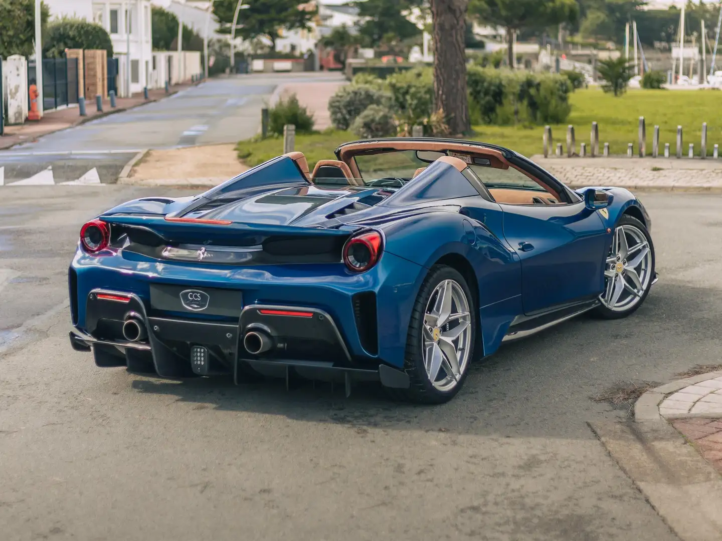 Ferrari 488 Pista Spider/ BLUE NART/ ALCANTARA/Full Carbon Bleu - 2