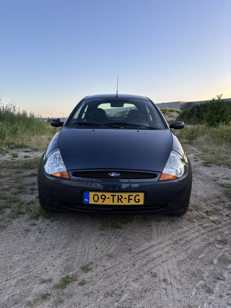 Ford Ka/Ka+ 1.3 Futura Gris - 2