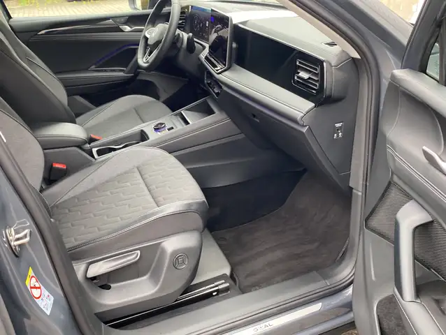 Volkswagen Tiguan view 14