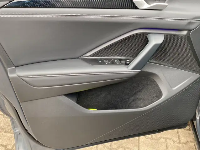 Volkswagen Tiguan view 9