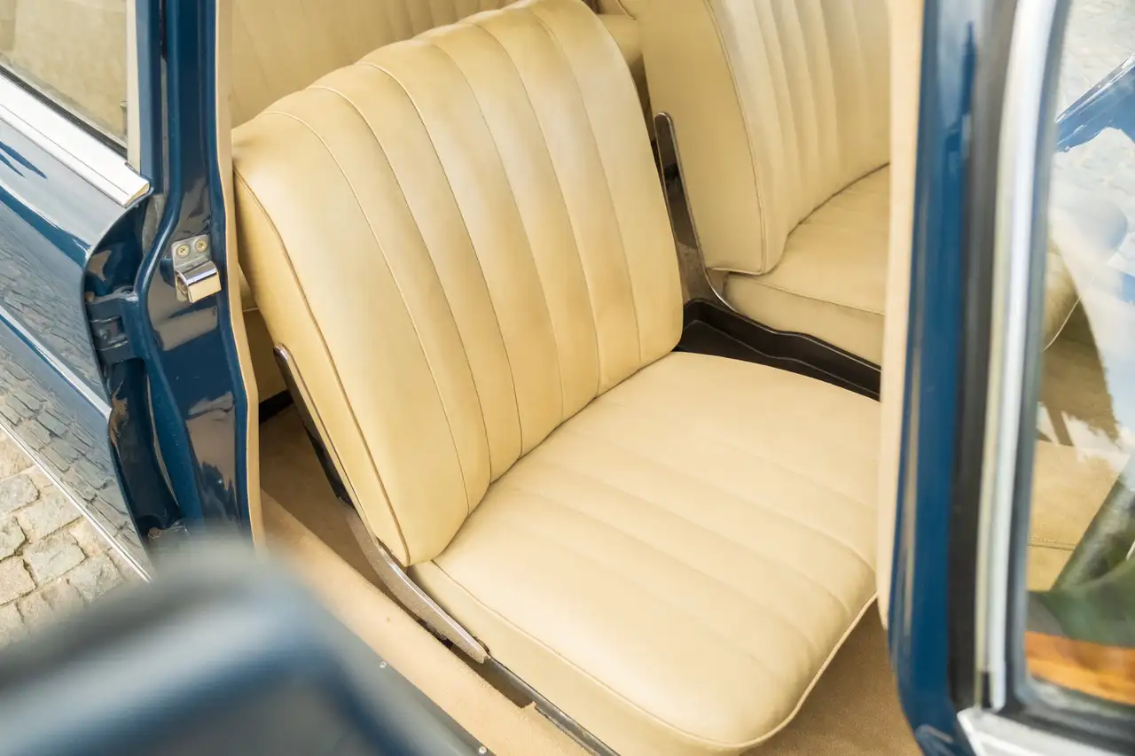 Mercedes-Benz 220, foto 5