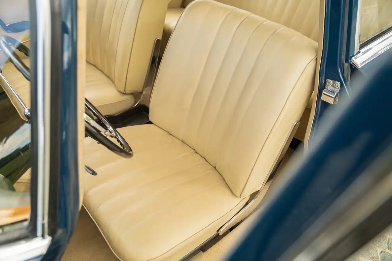 Mercedes-Benz 220, foto 4