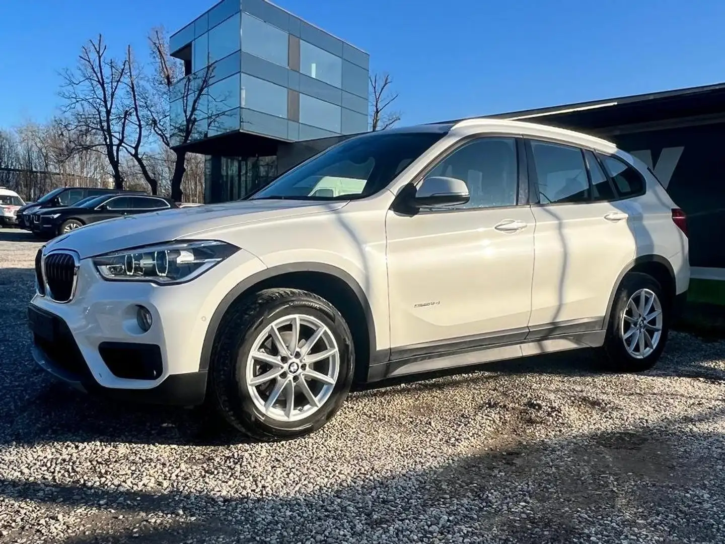 BMW X1 X1 sDrive18i Advantage //0476643899// Weiß - 1