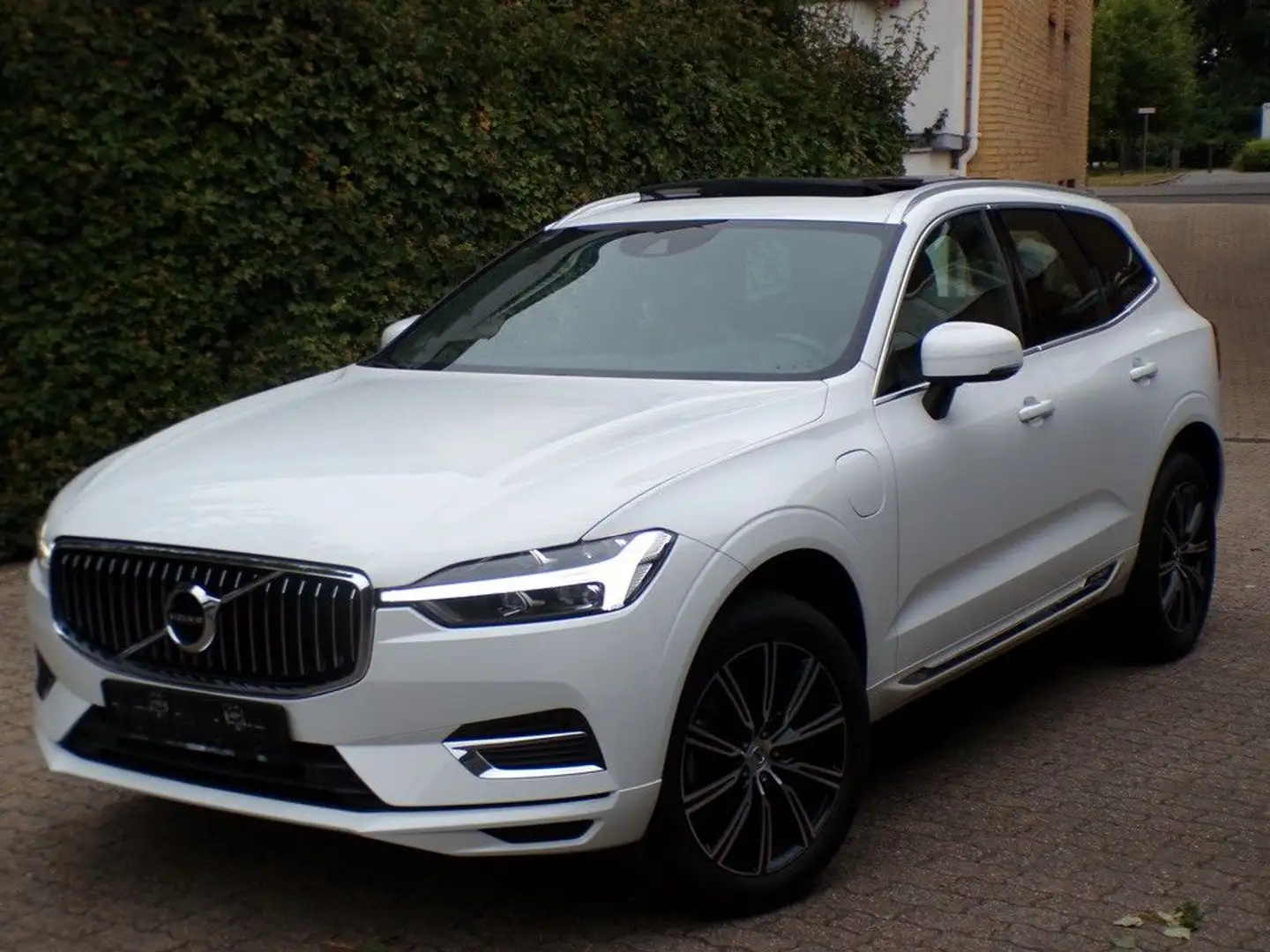 Volvo XC60 Inscription AWD Hybrid/Pano/ACC/H&K/Memory Wit - 1