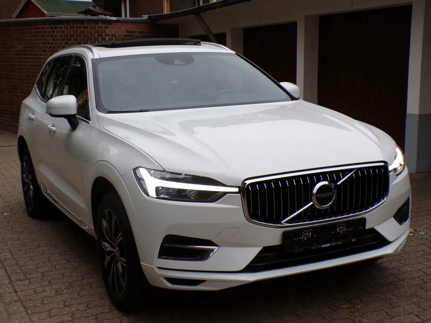 Volvo XC60 Inscription AWD Hybrid/Pano/ACC/H&K/Memory Wit - 2