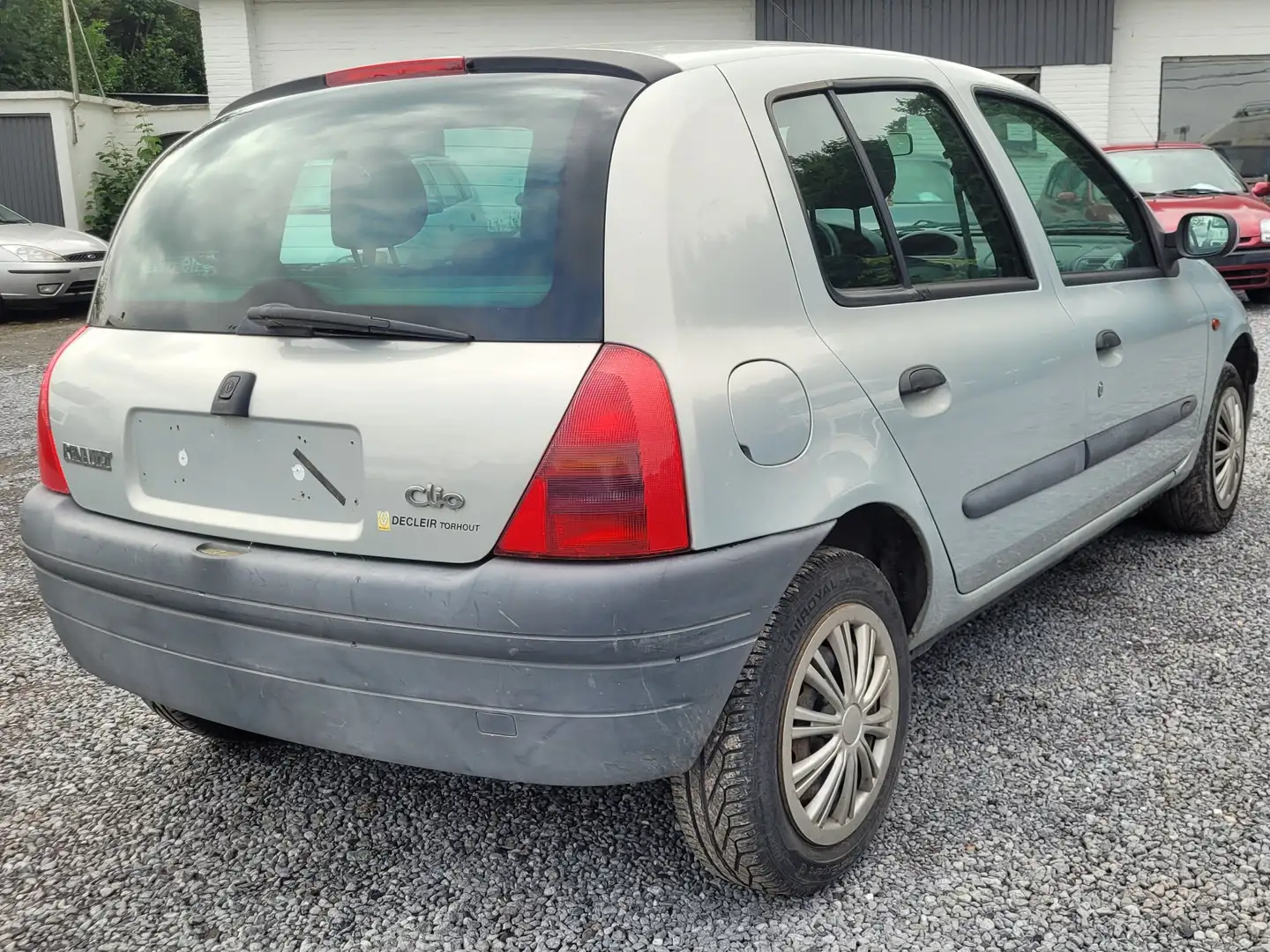 Renault Clio Clio 1.1i wordt GEKEURD 5 deurs 2001 Grijs - 2