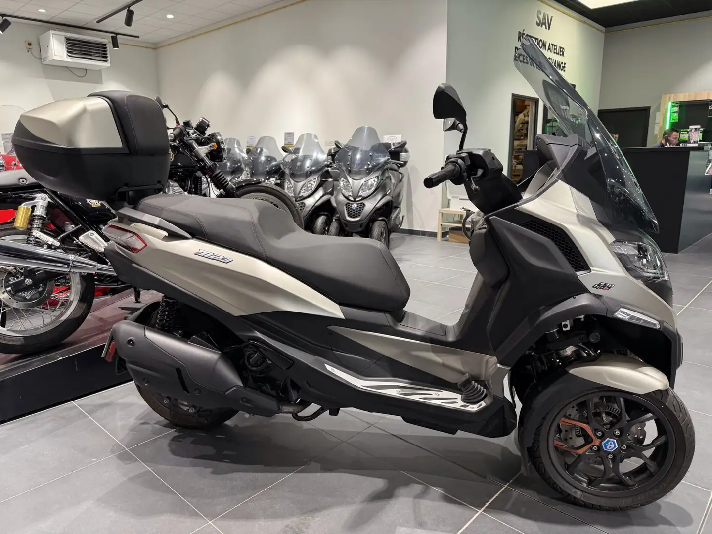 Piaggio MP3 530 - 2