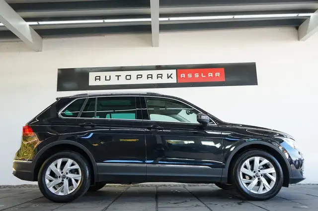Volkswagen Tiguan Elegance DSG/IQ Light/PANO/Kamera/ACC