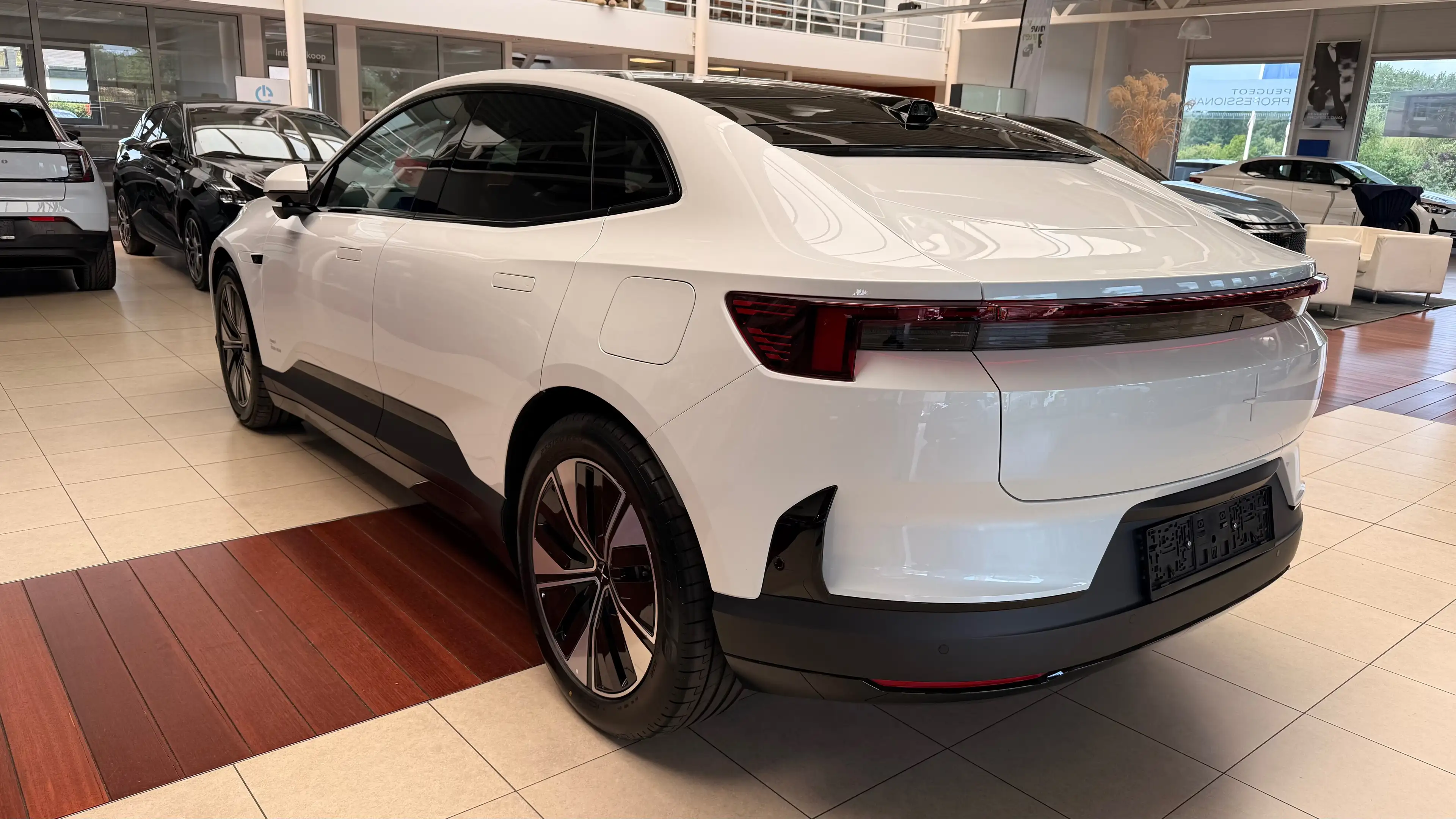 Polestar 4 Polestar 4 100 kWh Long Range Dual Motor Business FULL OPTION — photo 4