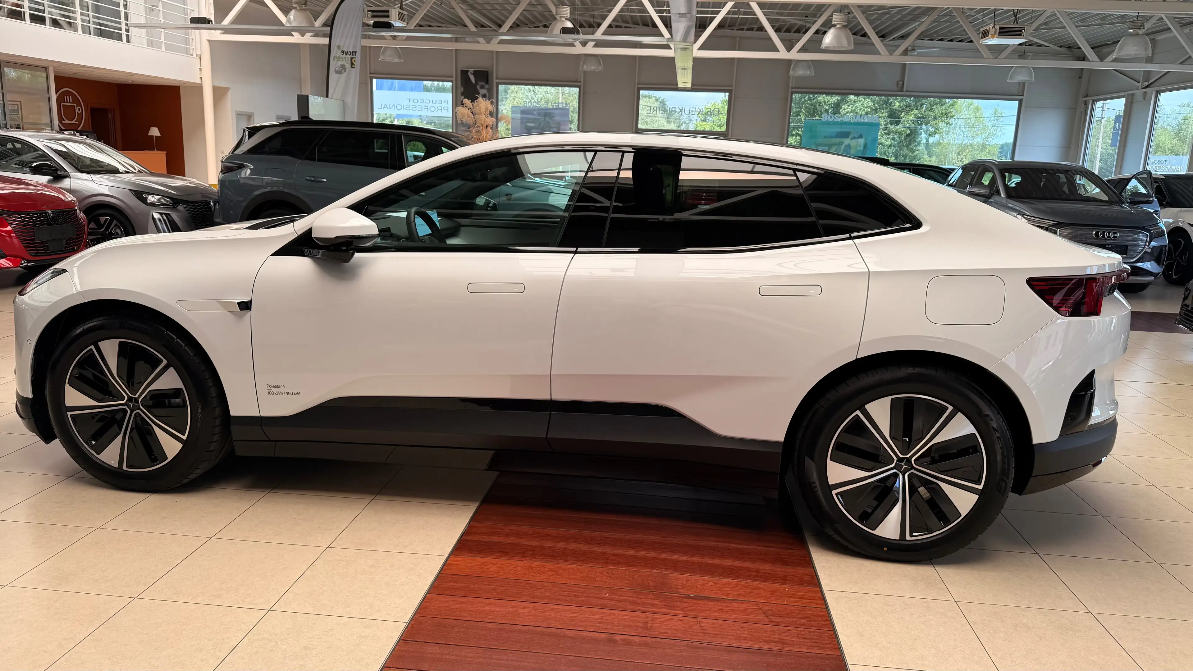 Polestar 4 Polestar 4 100 kWh Long Range Dual Motor Business FULL OPTION — photo 3