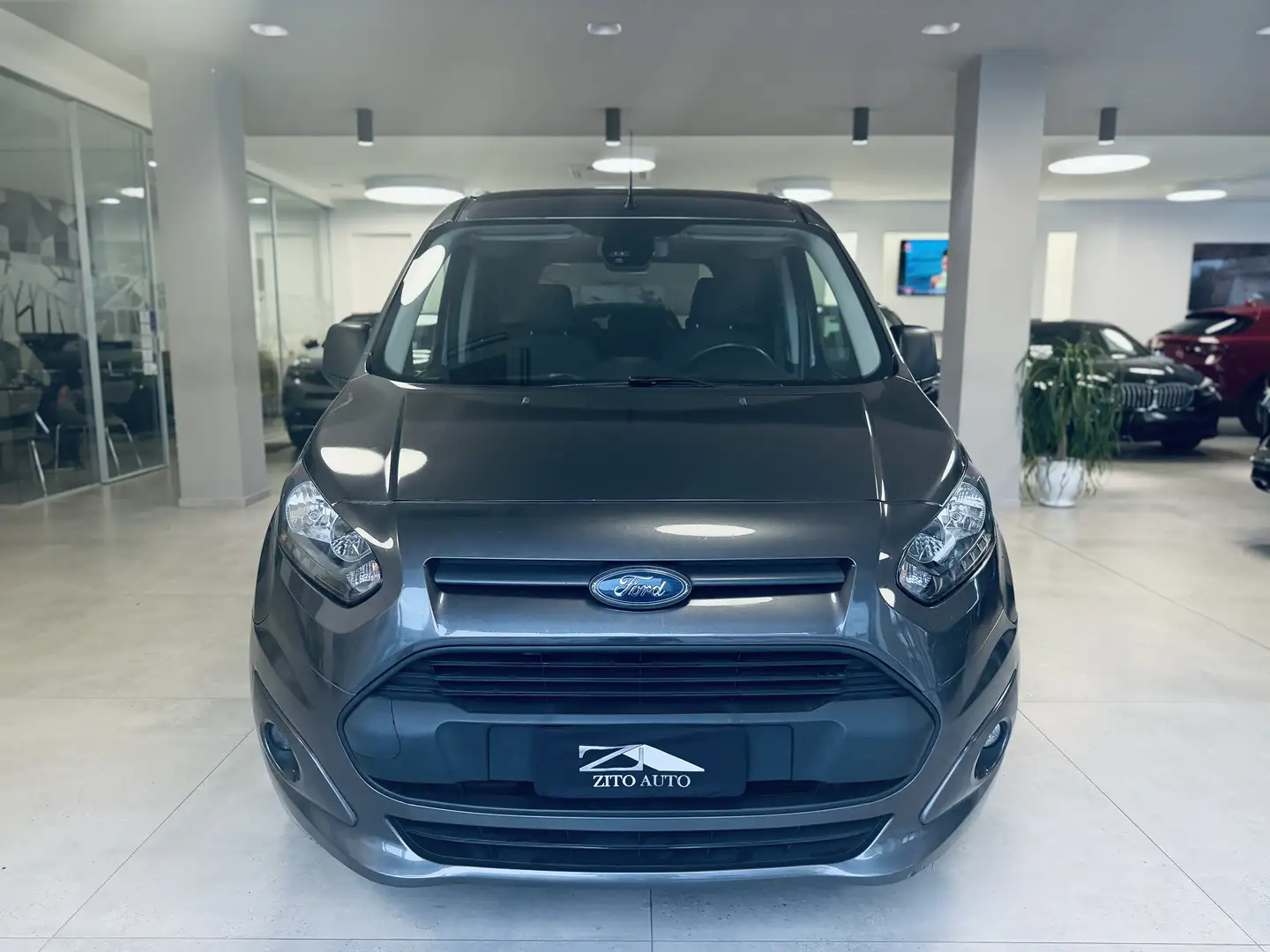 Ford Tourneo Connect 1.5 tdci Grau - 2