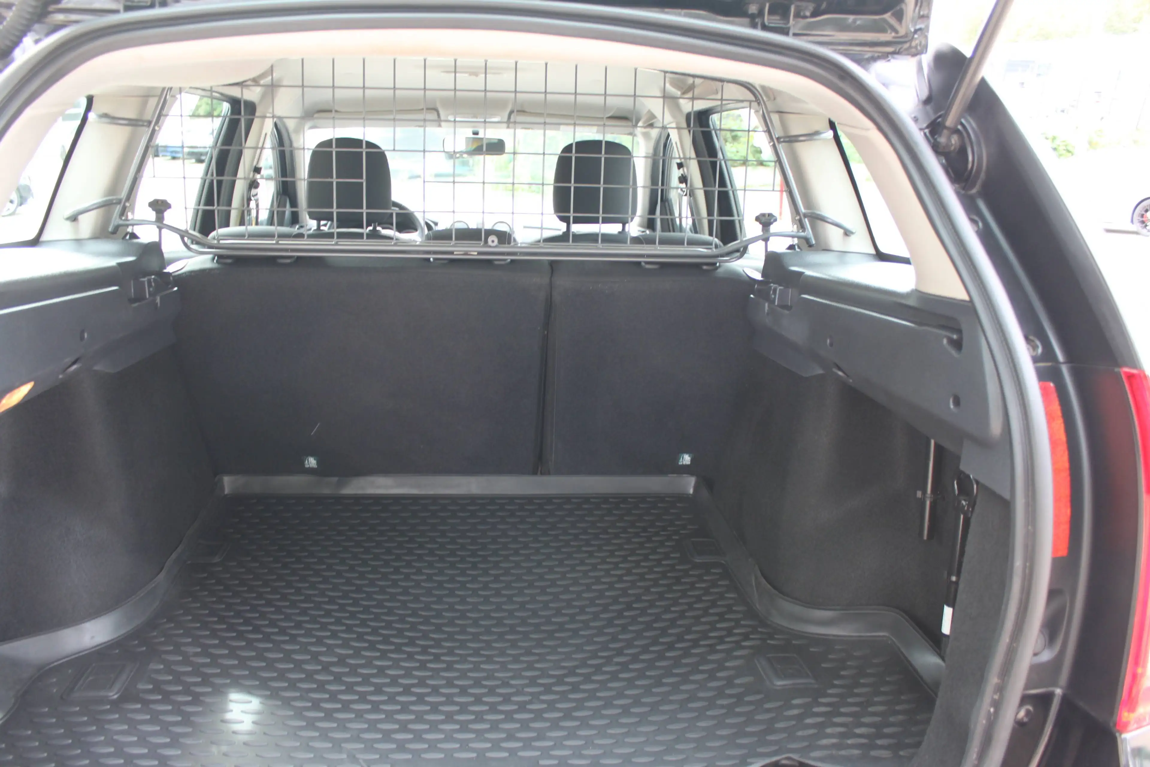 Dacia Logan Laureate/Klima/Navi/Tüv bis 05-2028. — photo 13