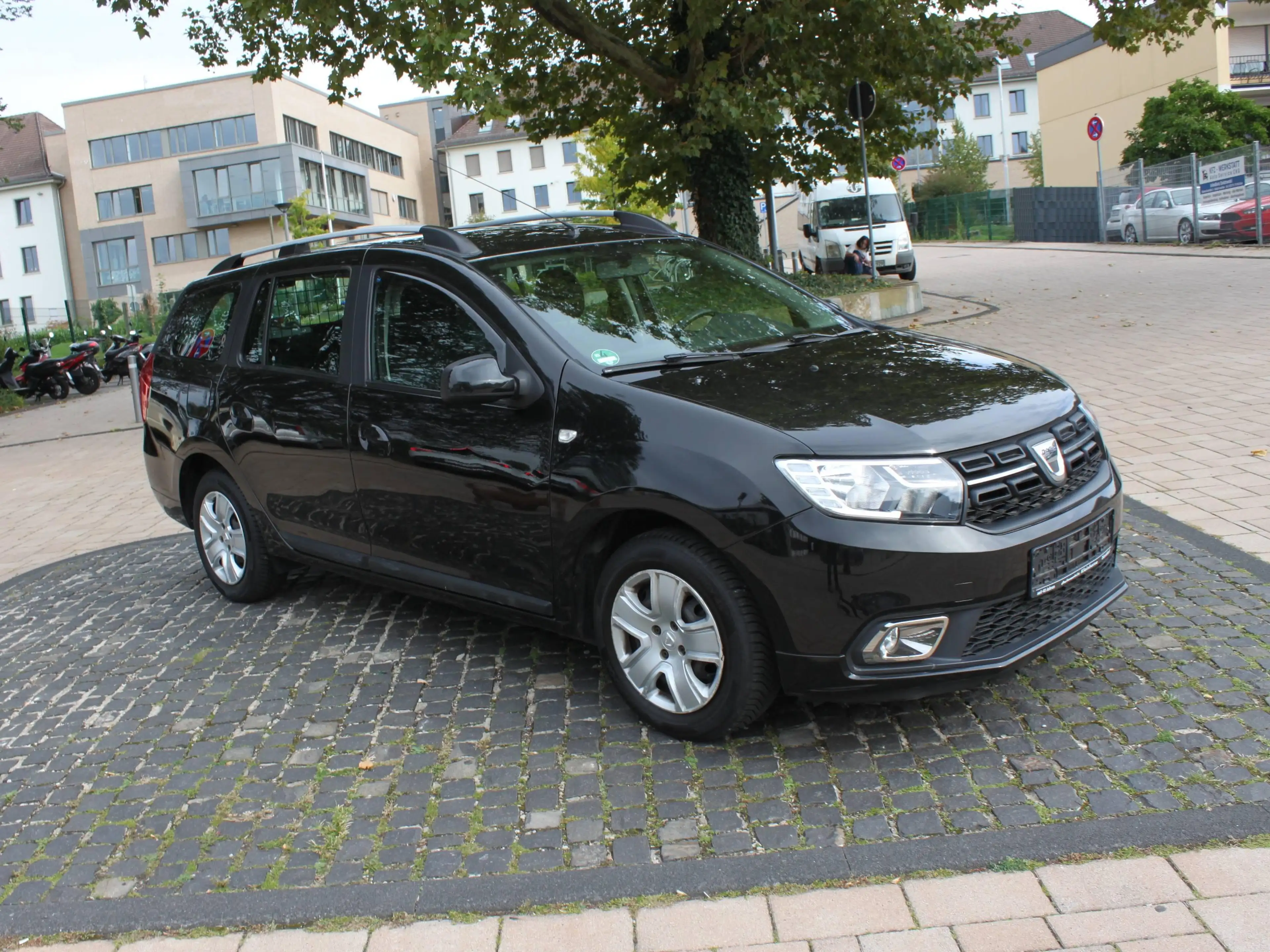 Dacia Logan Laureate/Klima/Navi/Tüv bis 05-2028. — photo 7