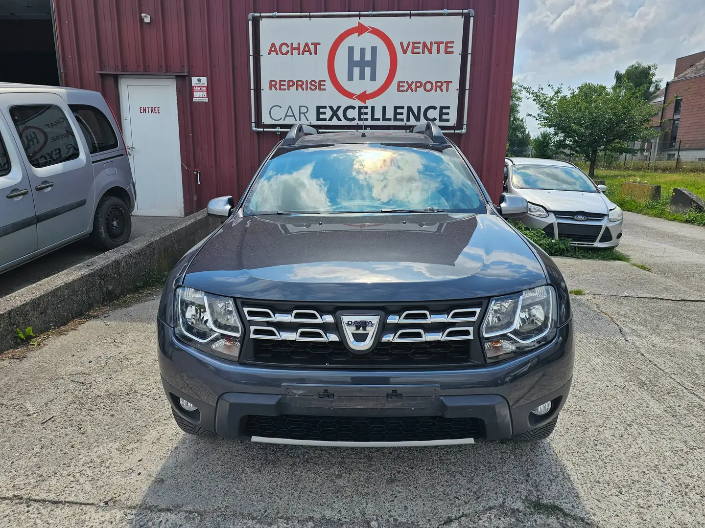 Dacia Duster Duster 1.5 dCi 4x2 AUTOMATIQUE Noir - 1