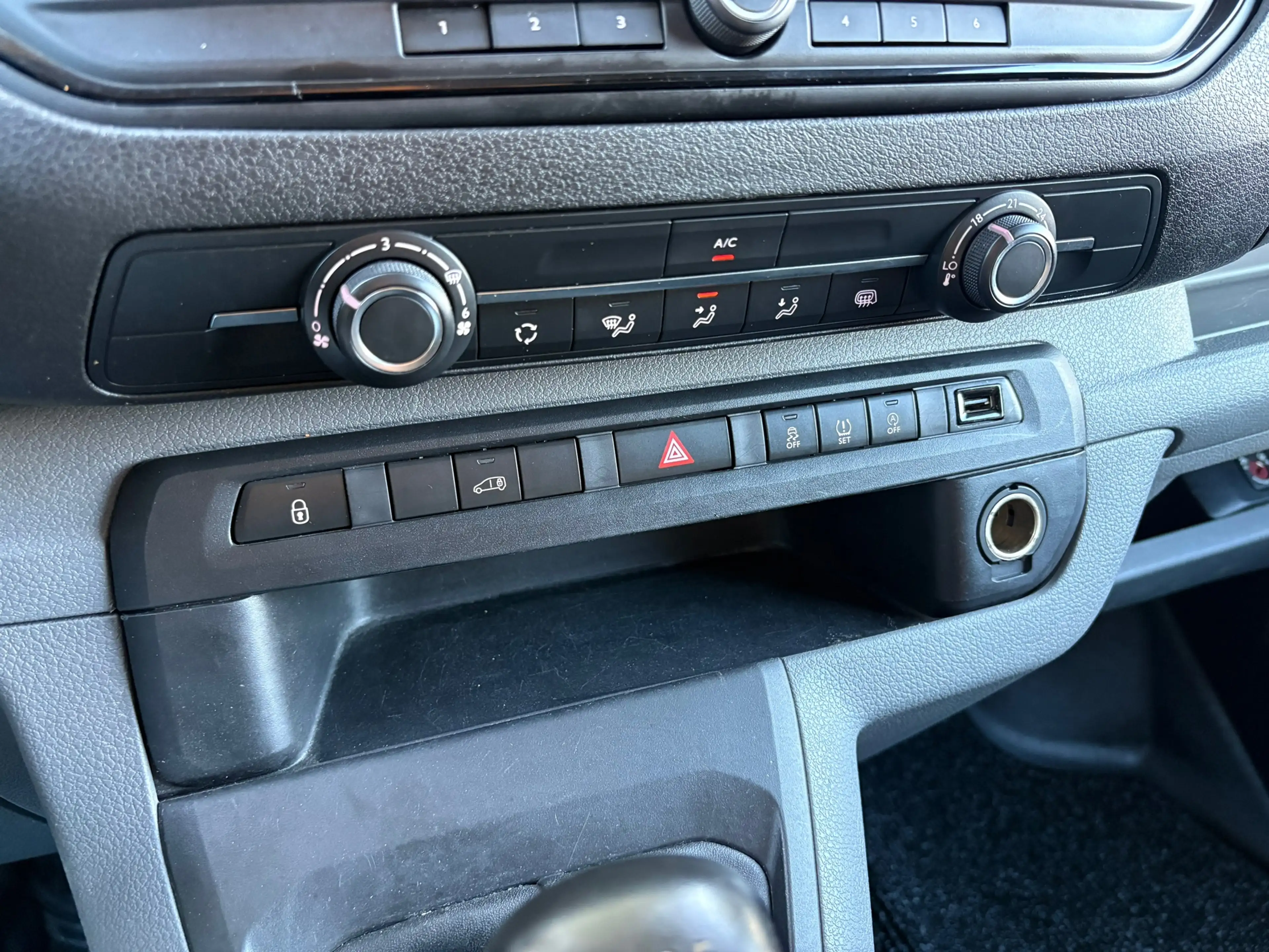 Peugeot Expert 231S 2.0 BlueHDI Premium|122PK|EURO6|NAP|airco|cru — photo 16