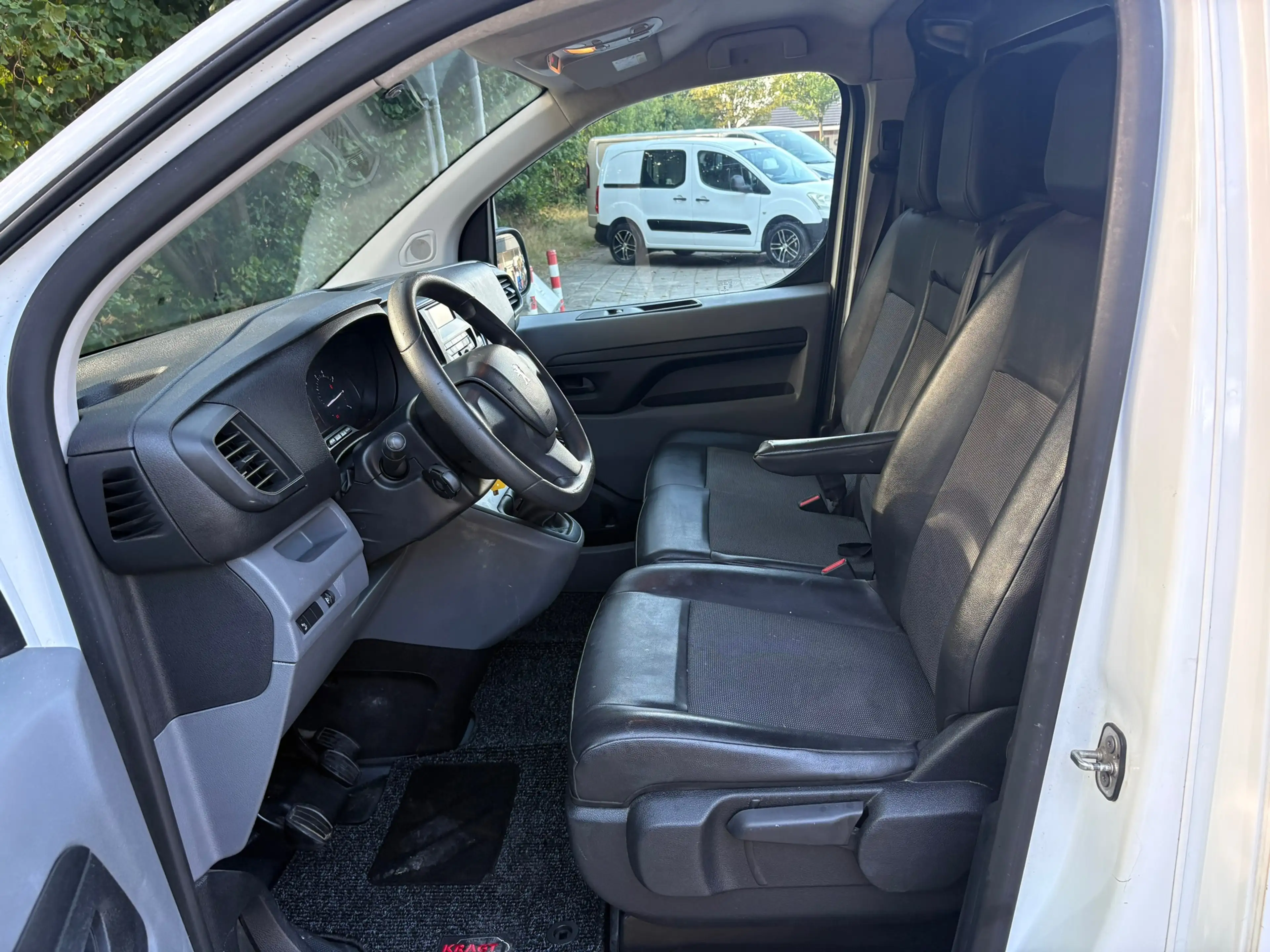 Peugeot Expert 231S 2.0 BlueHDI Premium|122PK|EURO6|NAP|airco|cru — photo 19