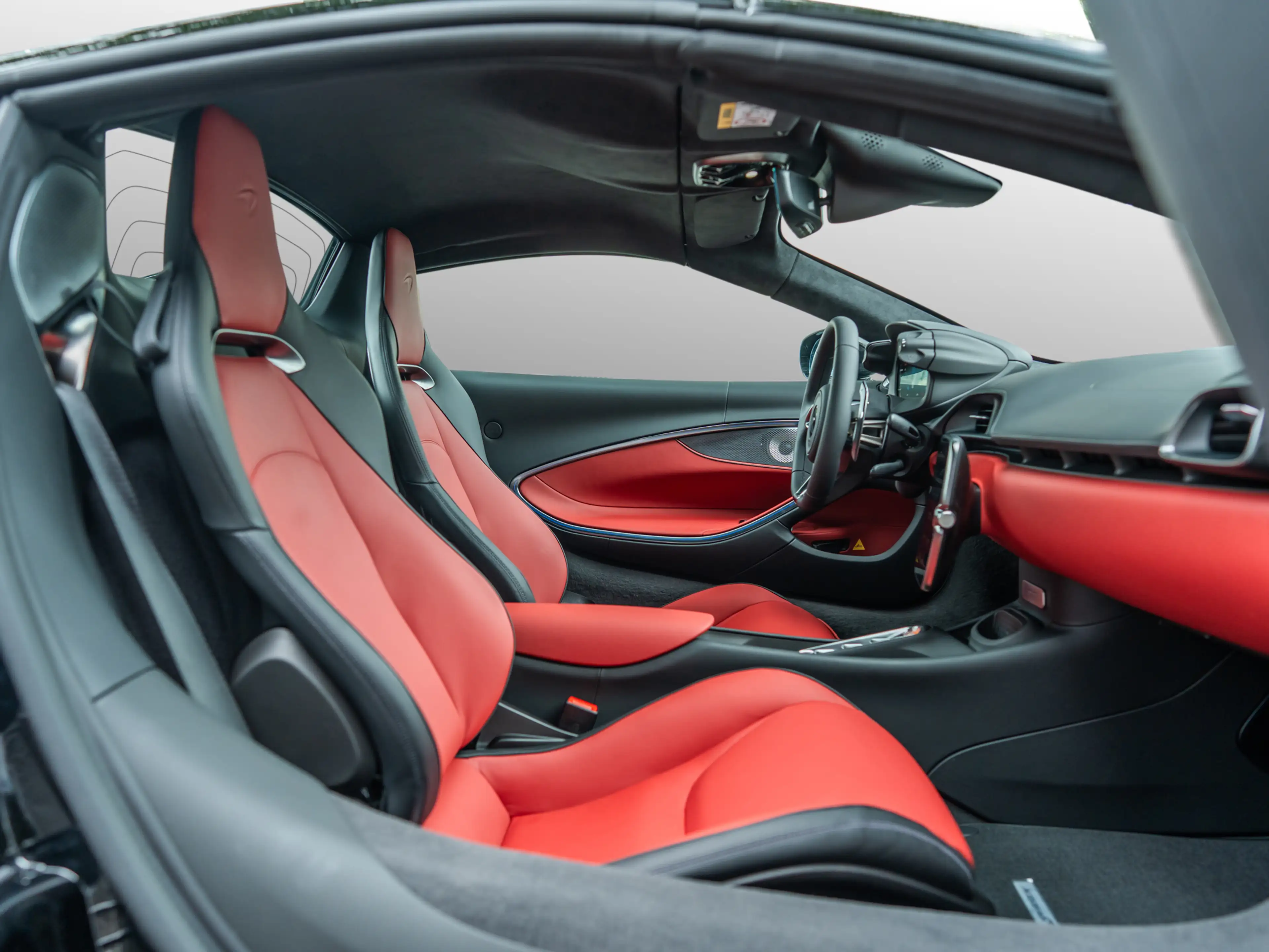 McLaren Artura TechLux/B&W/All Packs/SportExhaust — photo 11