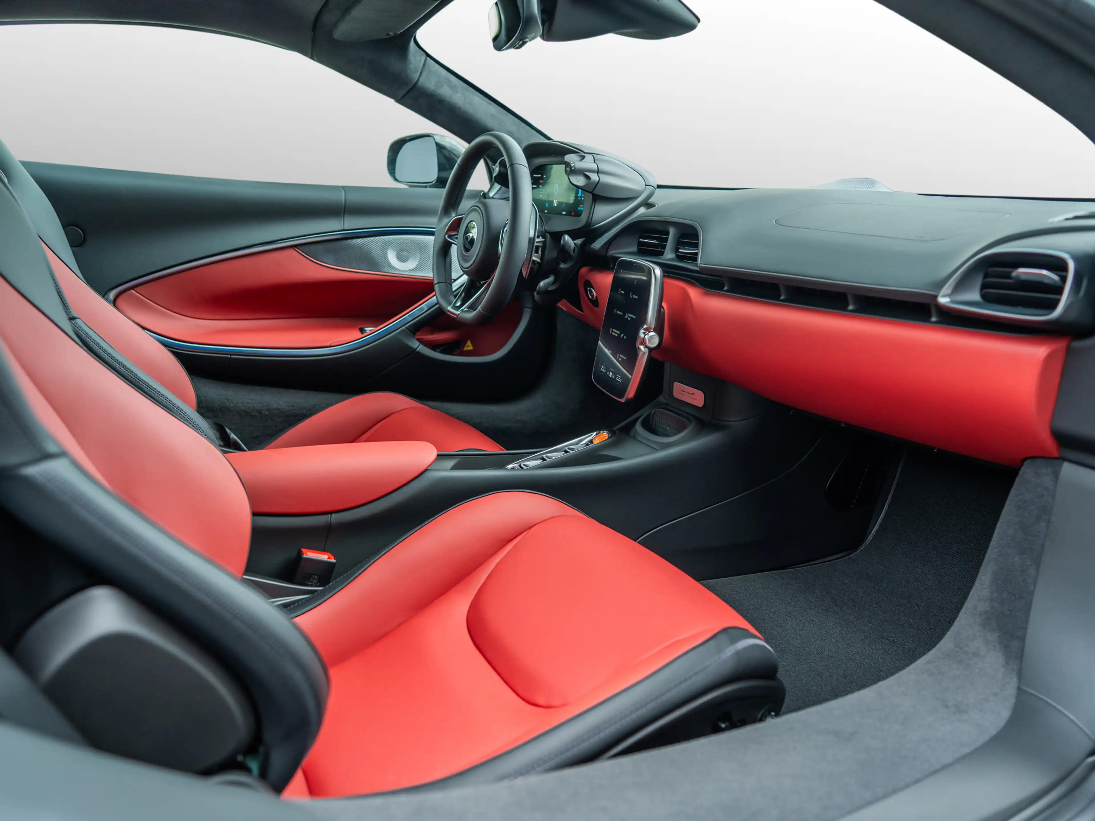 McLaren Artura TechLux/B&W/All Packs/SportExhaust — photo 10