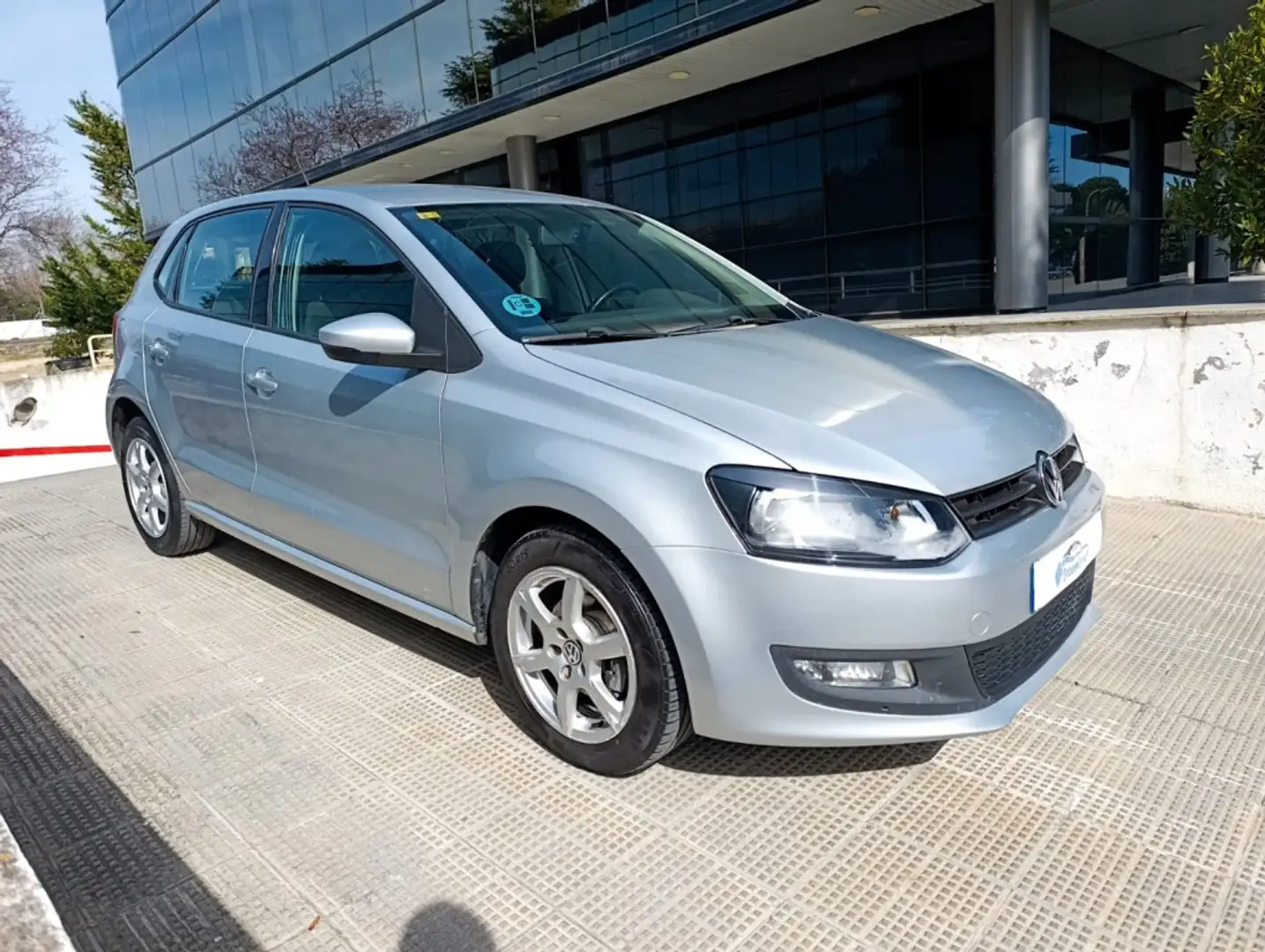 Volkswagen Polo 1.2 TSI BMT Advance 66kW Silber - 2