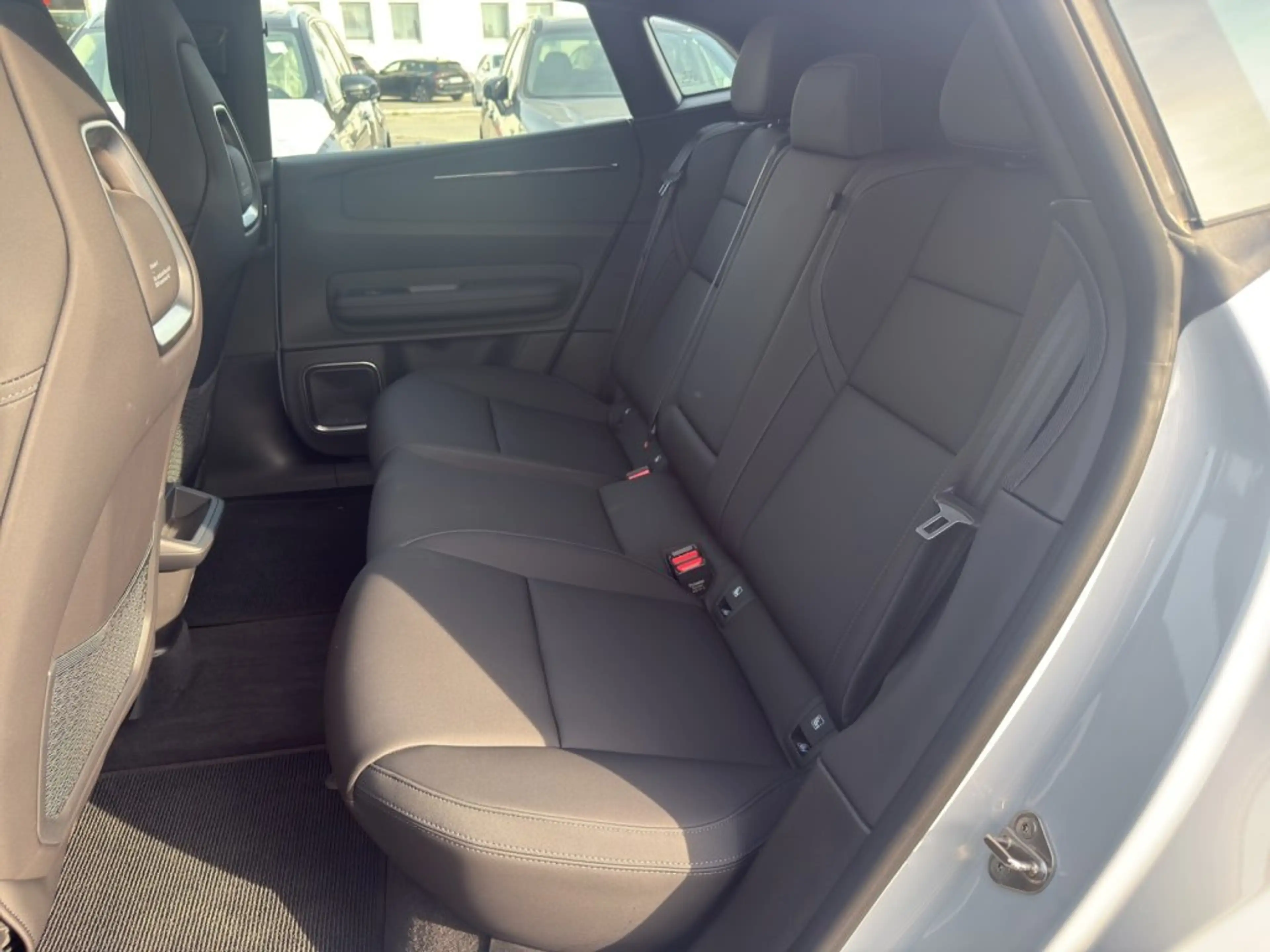 Polestar 4 Polestar 4 coupe Long range Single motor - Base — photo 15