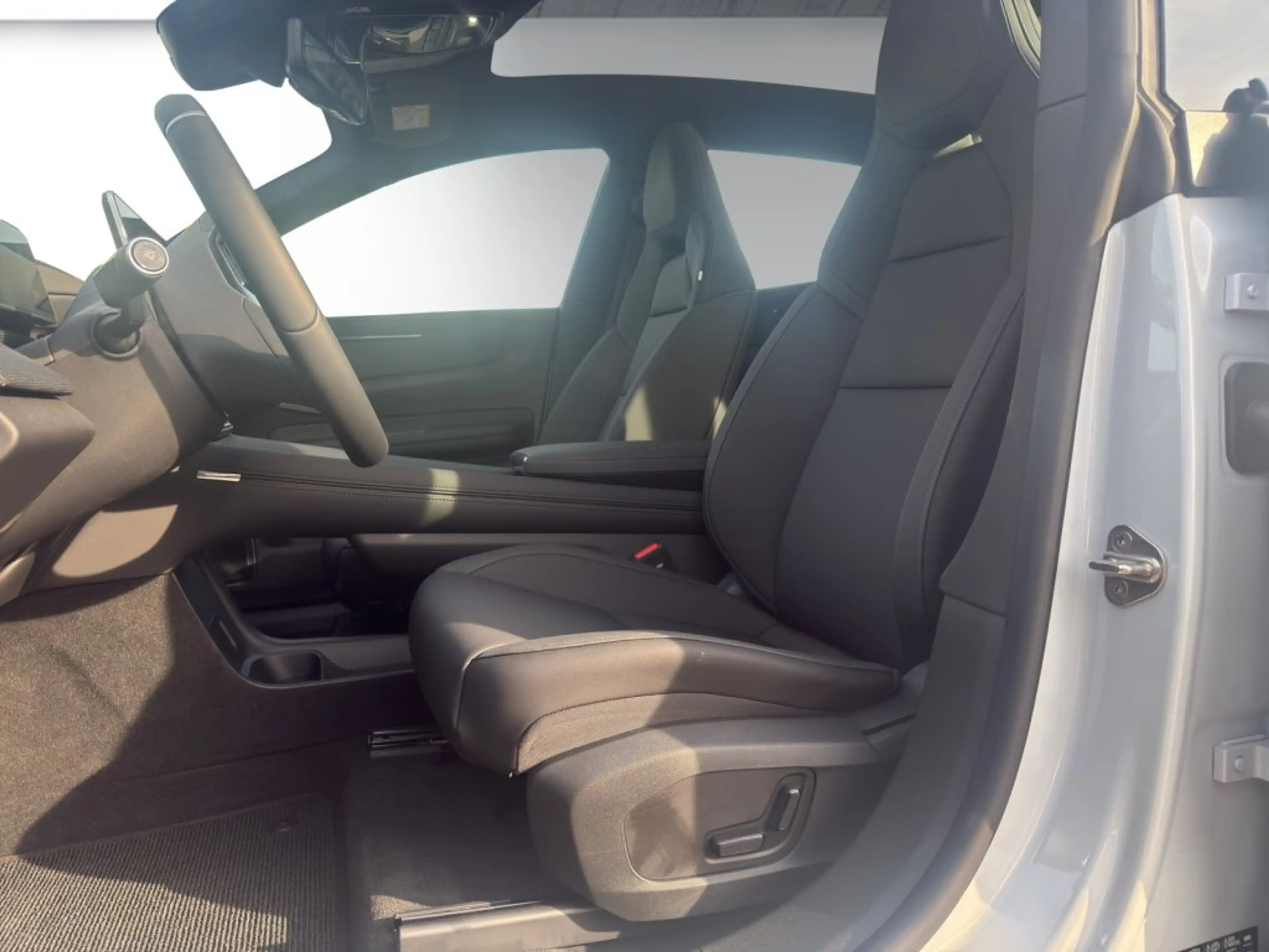 Polestar 4 Polestar 4 coupe Long range Single motor - Base — photo 6