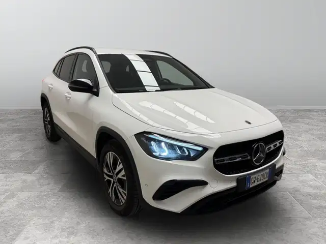 Mercedes-Benz GLA 180 180 d Progressive Advanced auto