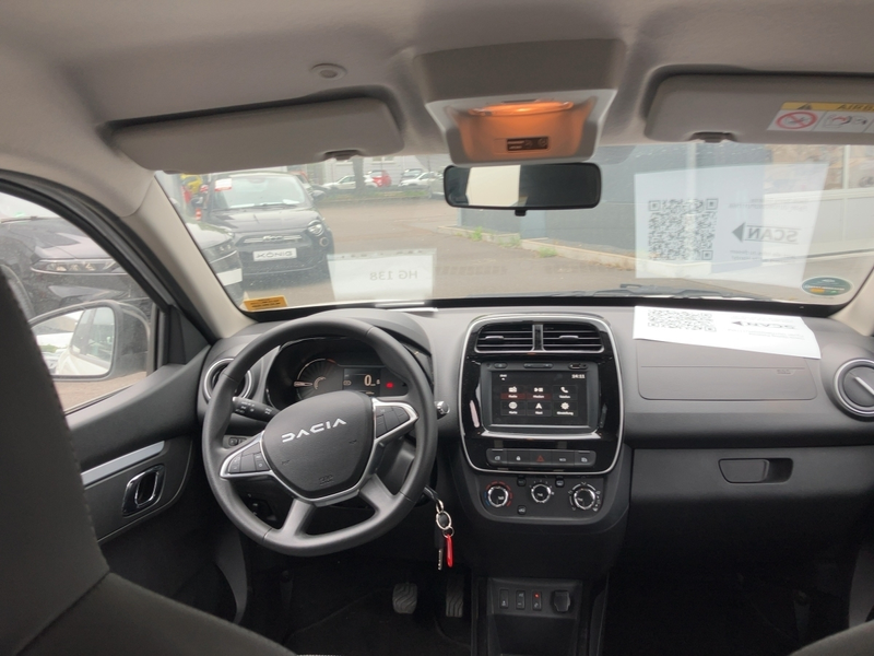 Dacia Spring Electric Essential 45 Rückfahrkamera — photo 9
