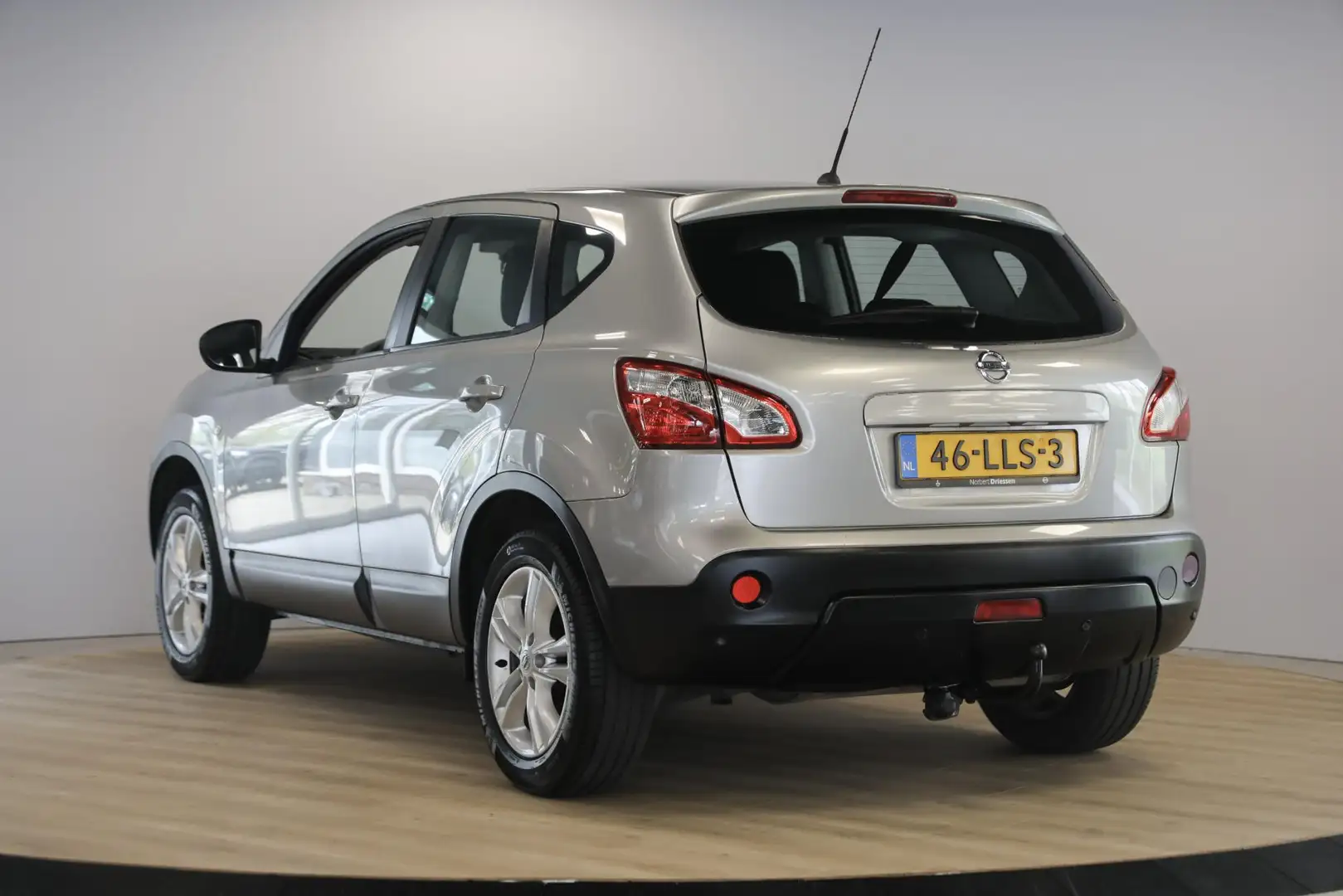 Nissan Qashqai 1.6 Acenta Climate Cruise | Trekhaak | Nieuwe APK Gris - 2