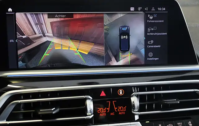 BMW X5 view 8