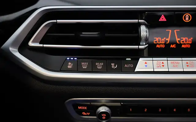 BMW X5 view 24