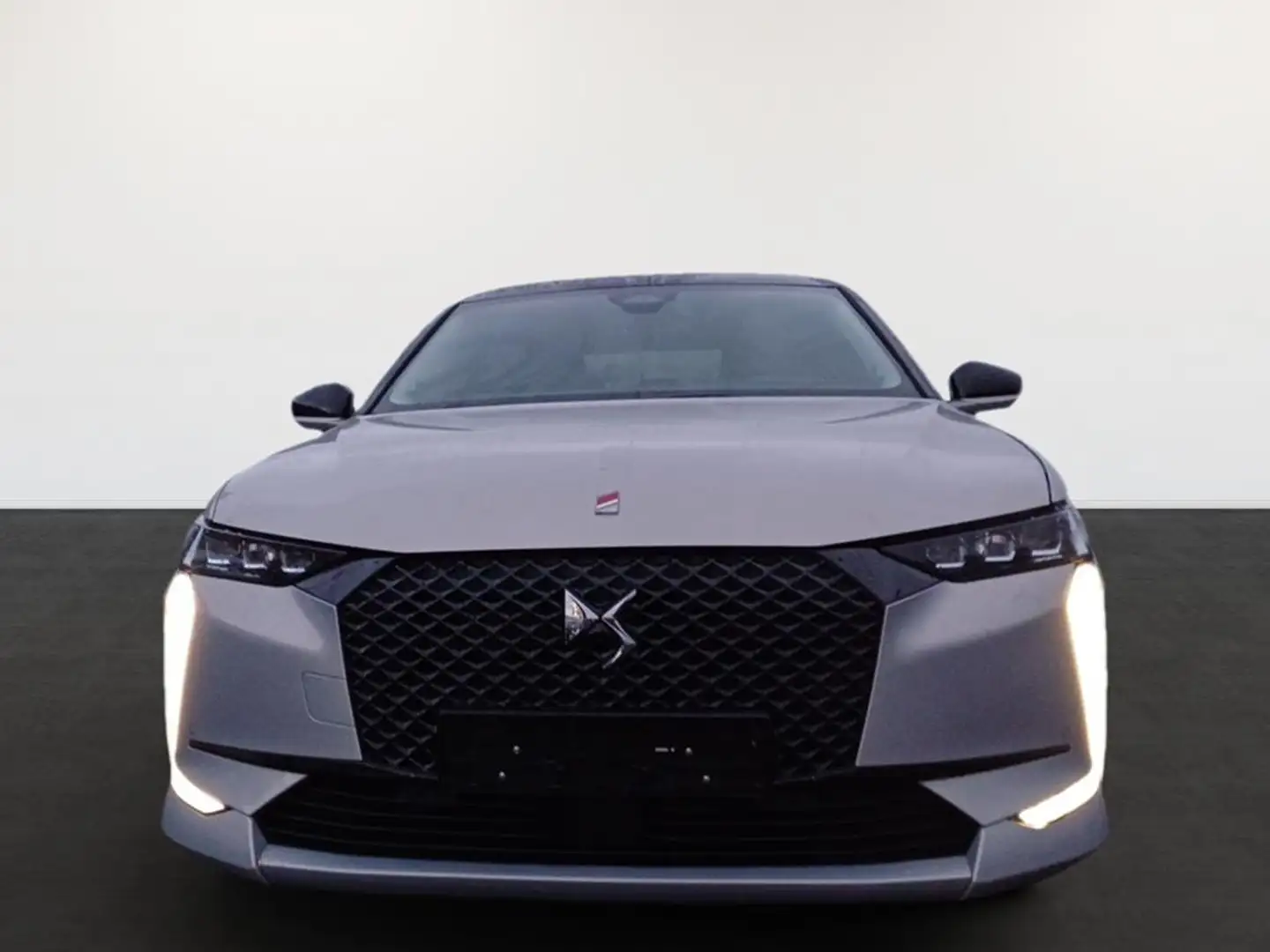 DS Automobiles DS 4 E-Tense 225 Performance Line+ Grau - 2