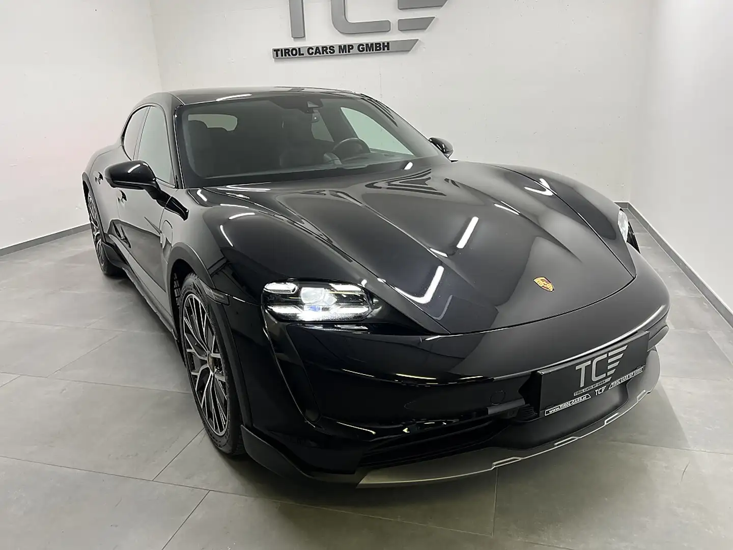Porsche Taycan 4S Cross Turismo 97kWh Schwarz - 2