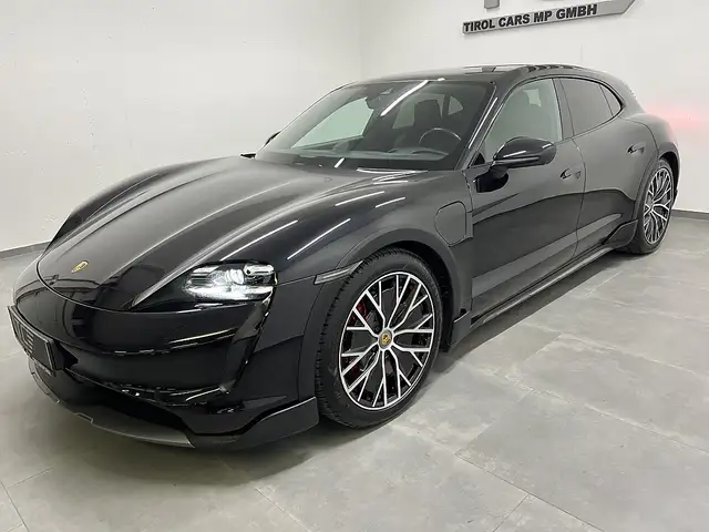 Porsche Taycan view 6