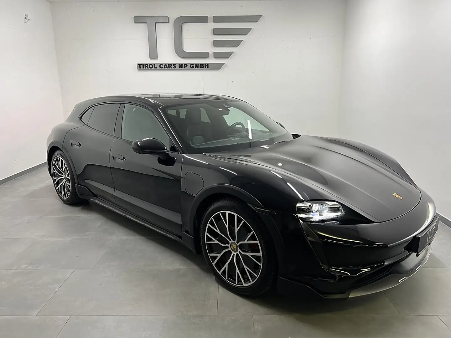 Porsche Taycan 4S Cross Turismo 97kWh Schwarz - 1