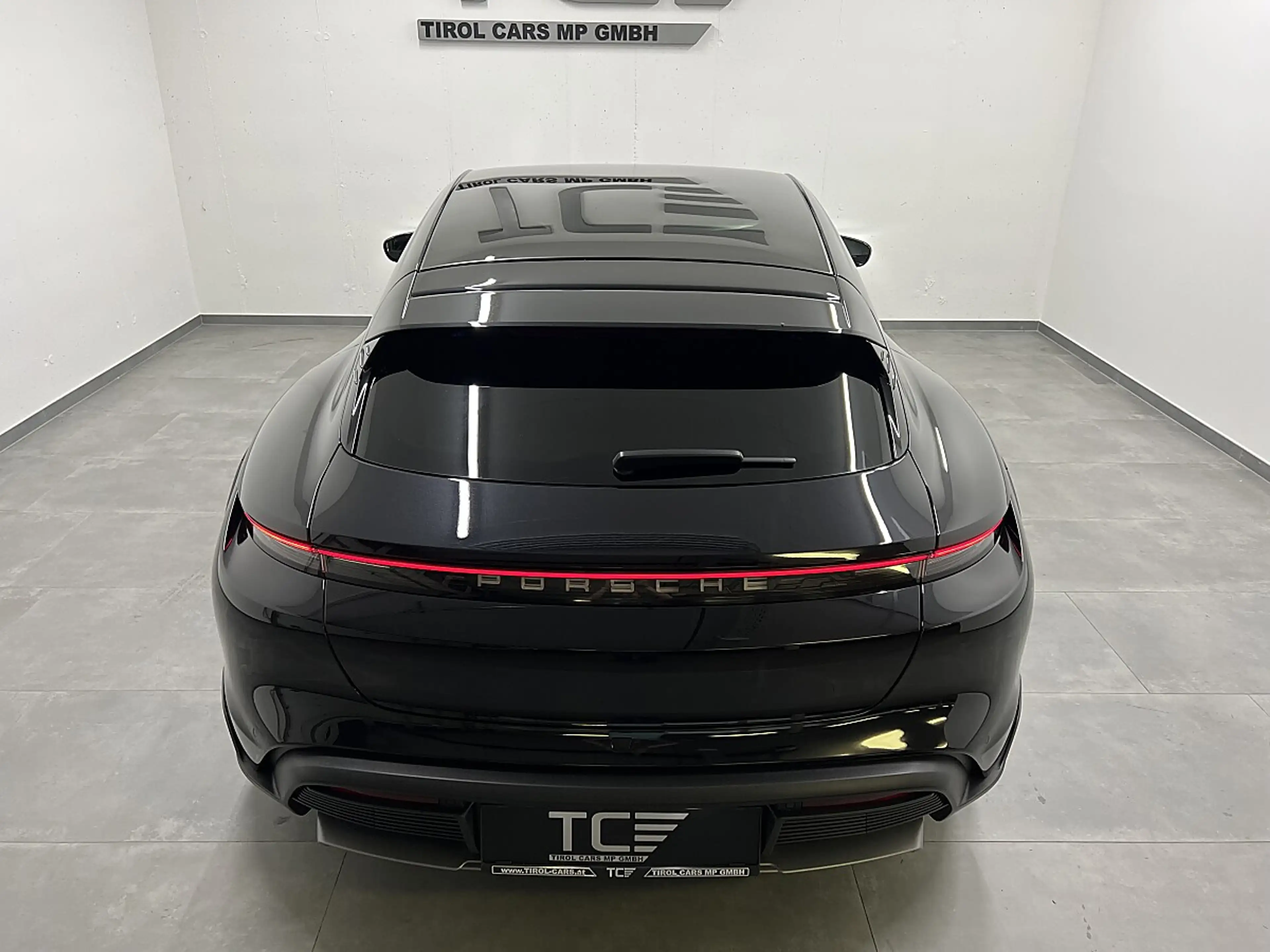 Porsche Taycan 4S Cross Turismo 97kWh — photo 8