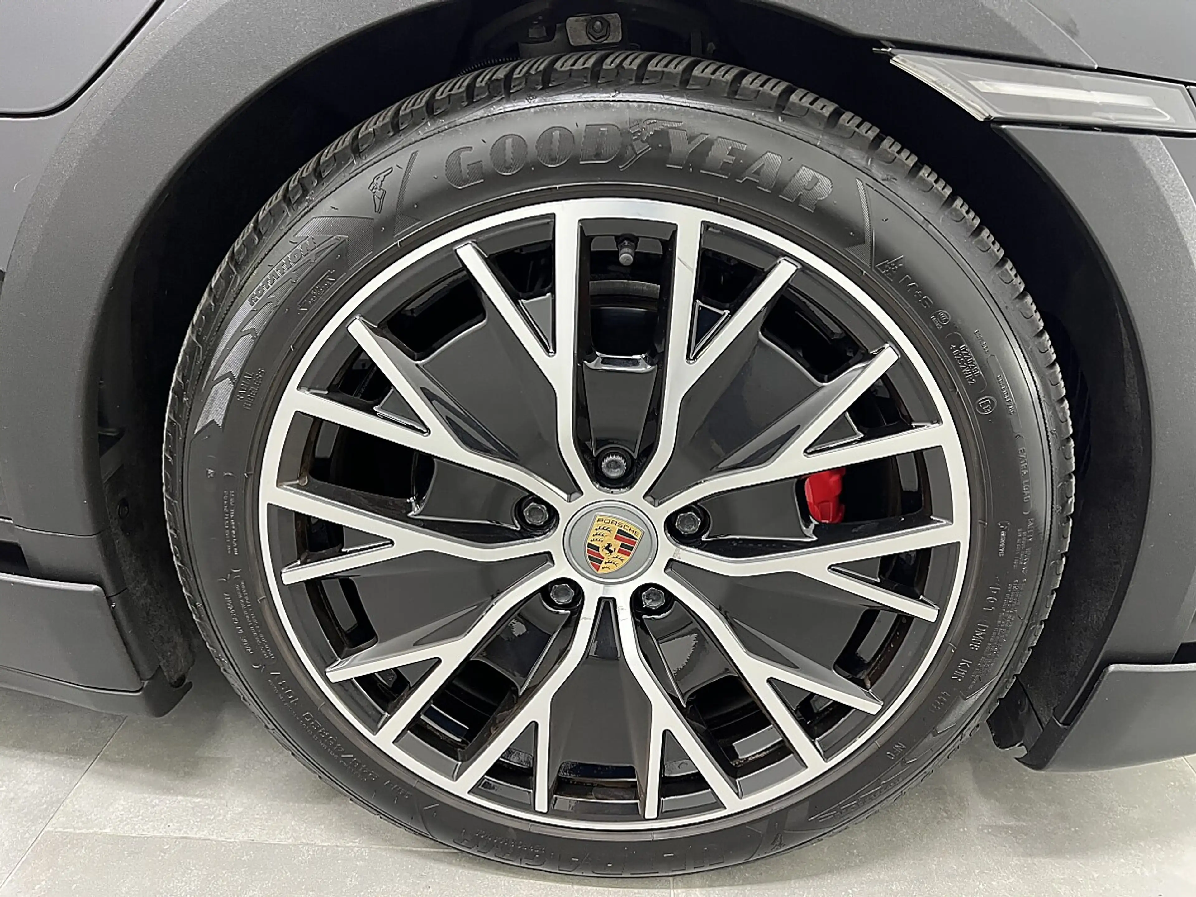 Porsche Taycan 4S Cross Turismo 97kWh — photo 11
