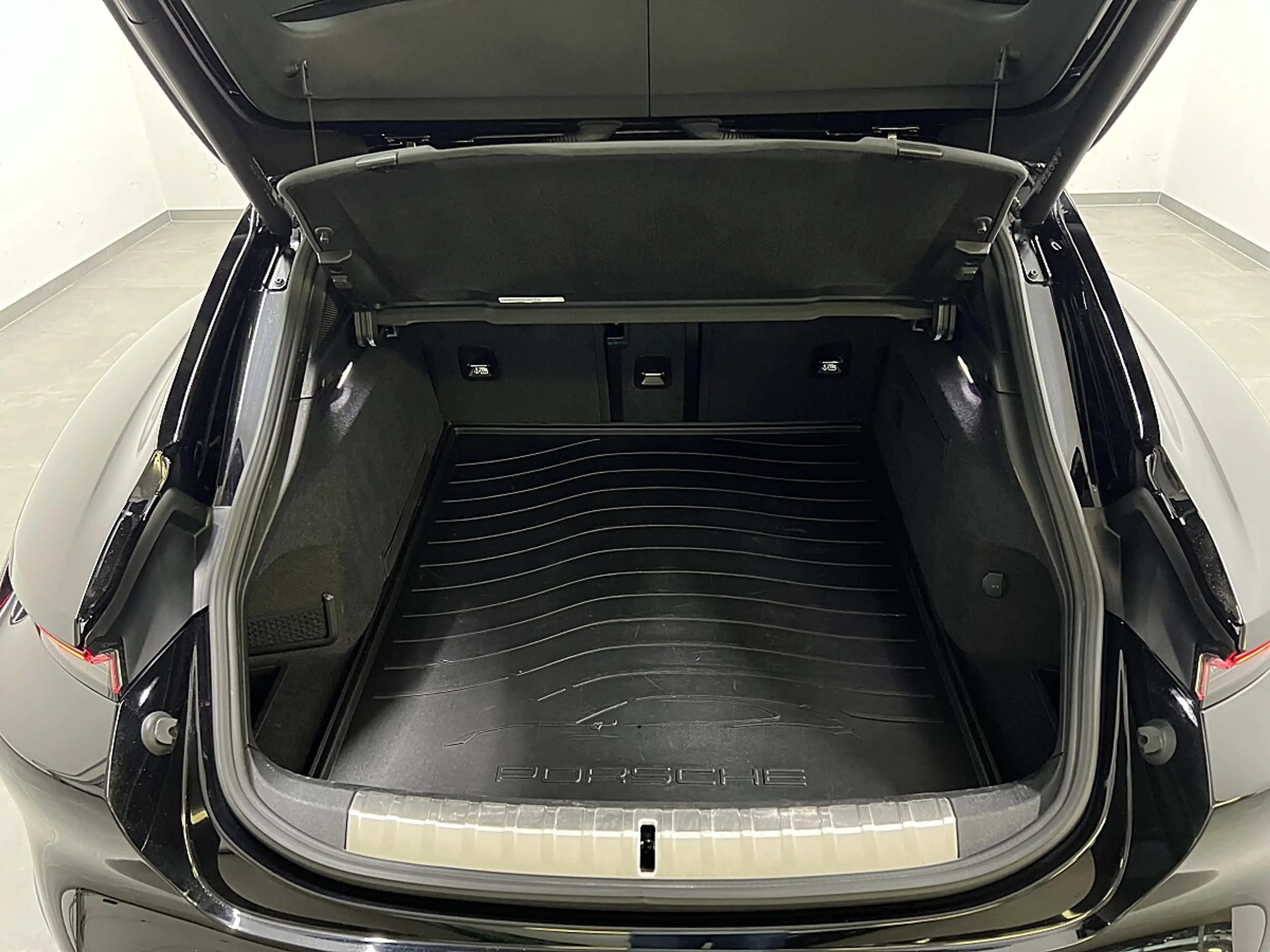 Porsche Taycan 4S Cross Turismo 97kWh — photo 10