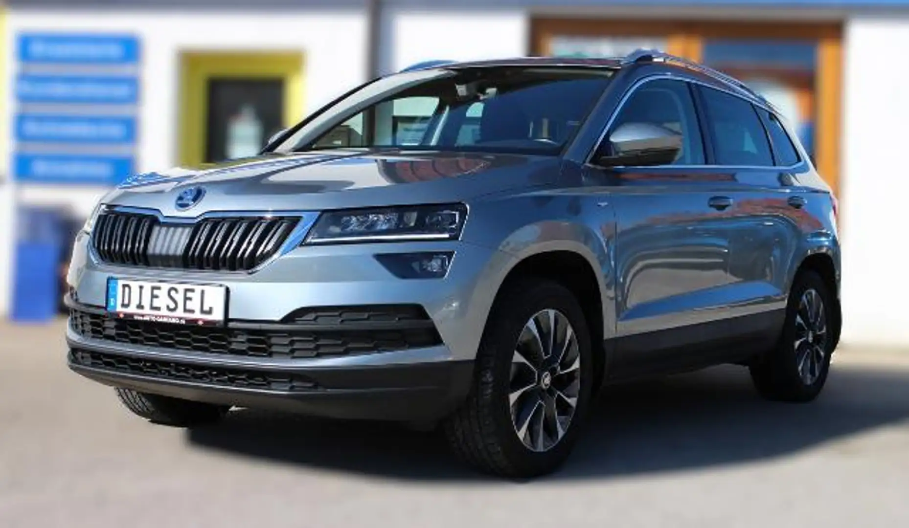 Skoda Karoq 2.0 TDI Drive 125 4x4 (EURO 6d-TEMP) Gris - 1