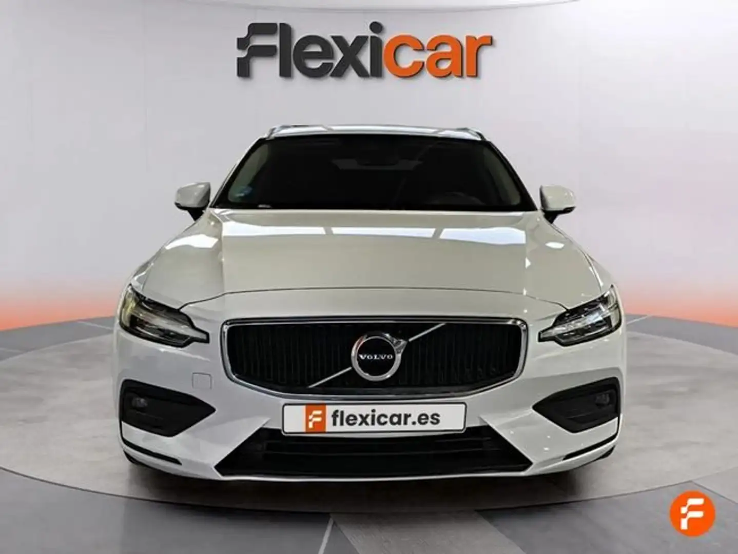 Volvo V60 2.0 B4 (G) Momentum Pro Auto Blanco - 2