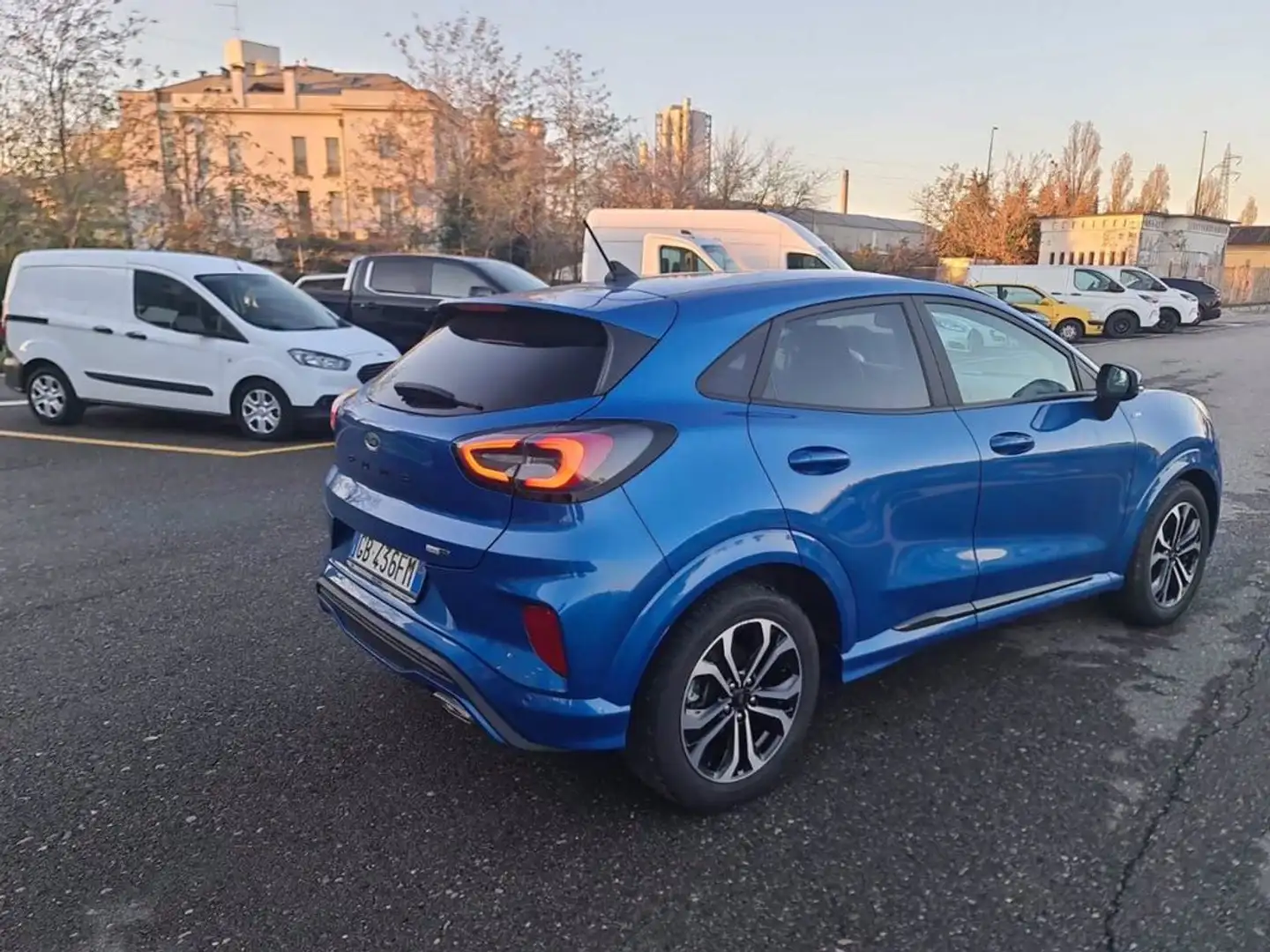 Ford Puma 1.0 EcoBoost Hybrid 125 CV S&S ST-Line Синій - 2